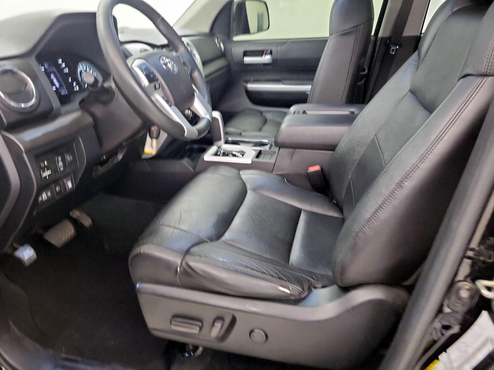 2021 Toyota Tundra SR5 - Photo 12