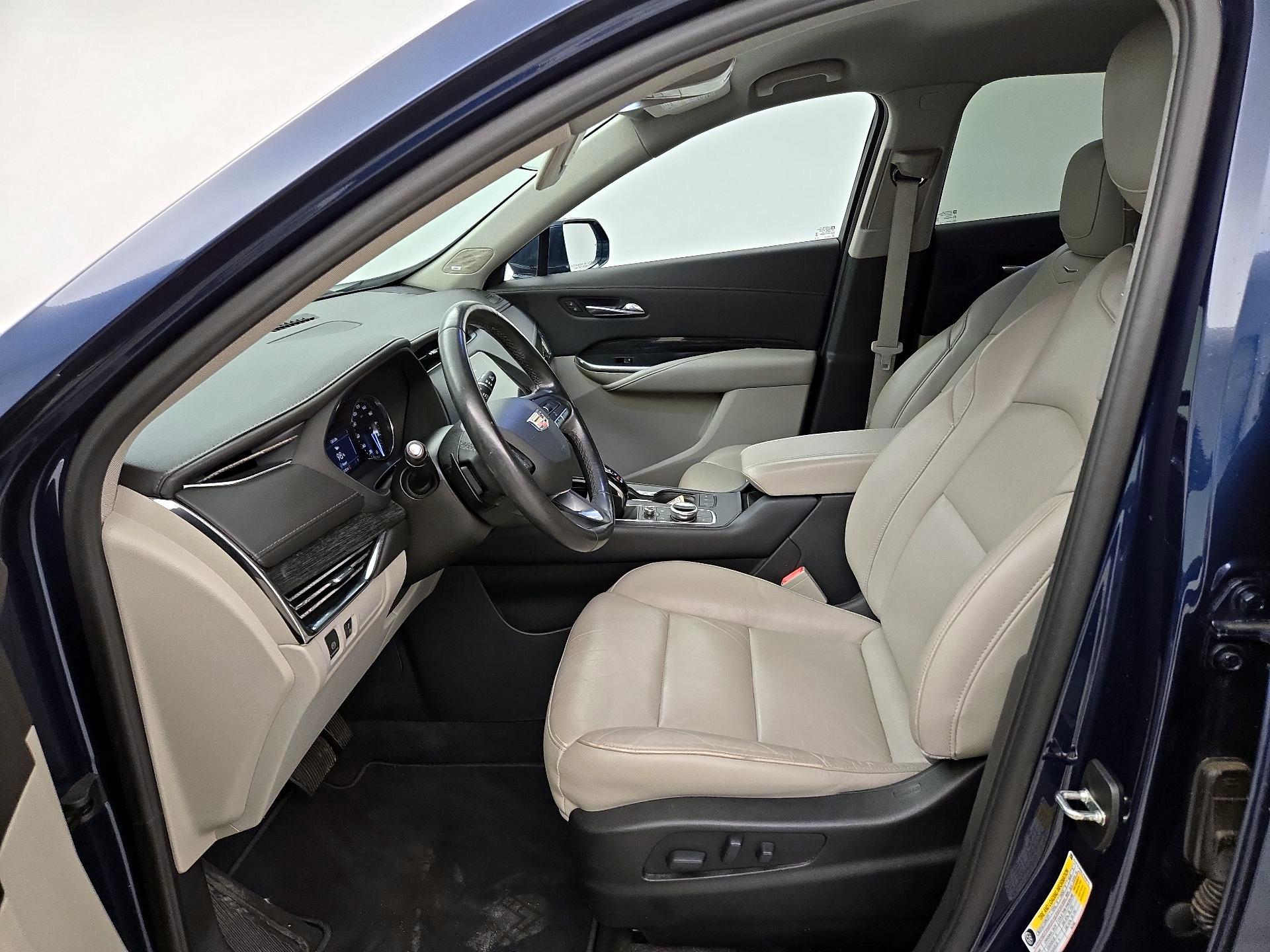 Thumbnail: 2020 Cadillac XT4 - 11