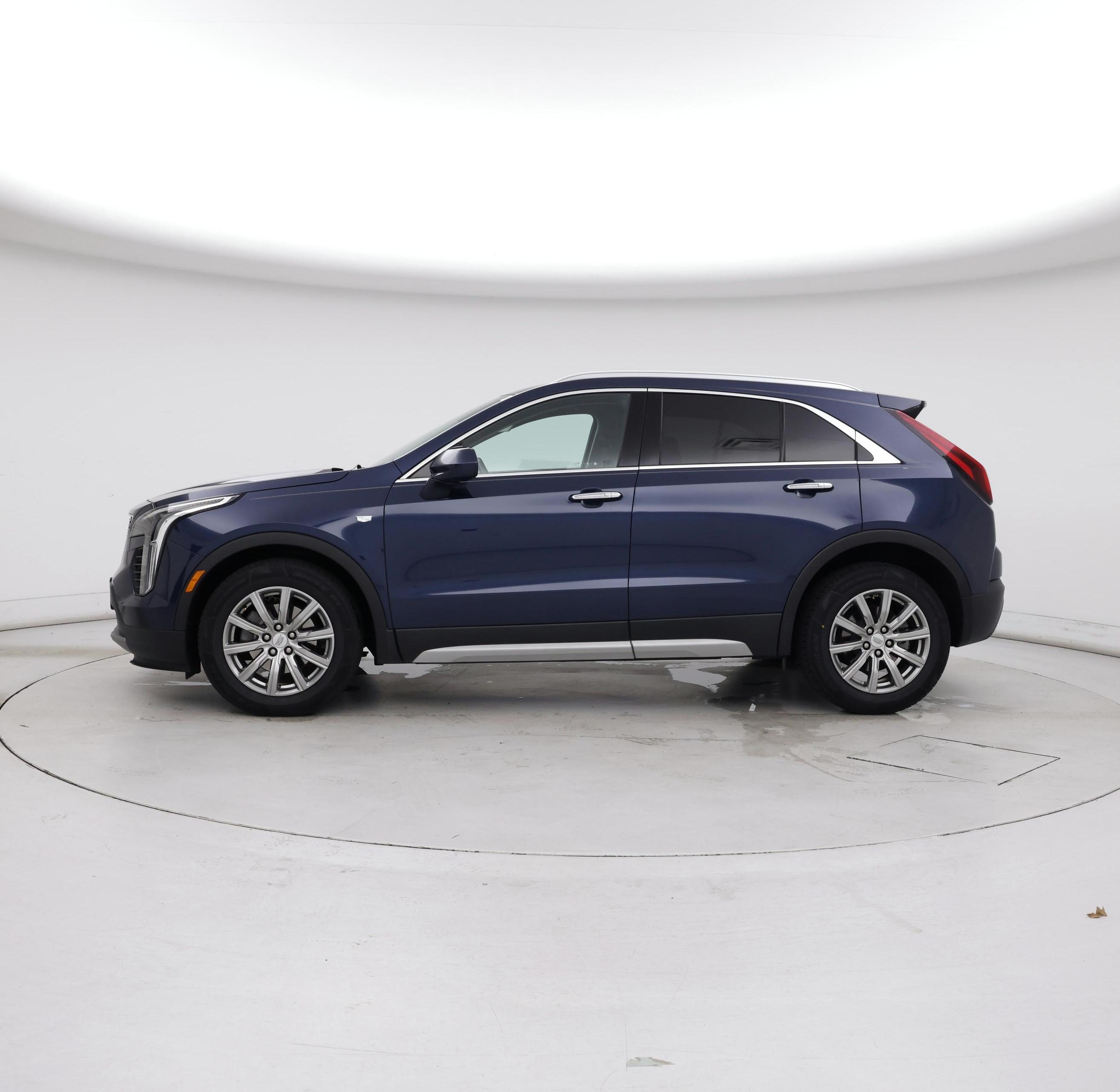 Thumbnail: 2020 Cadillac XT4 - 3