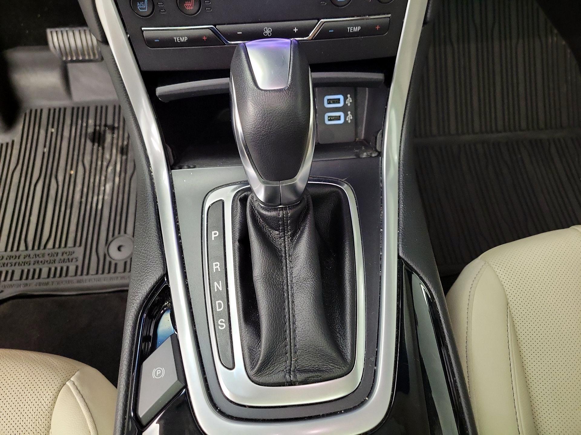 Thumbnail: 2018 Ford Edge - 18