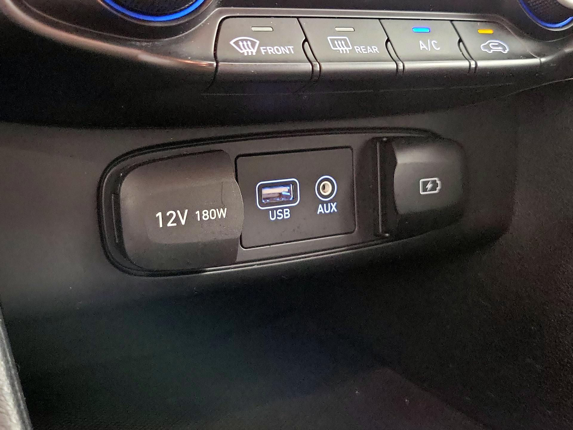 Thumbnail: 2019 Hyundai Veloster - 18