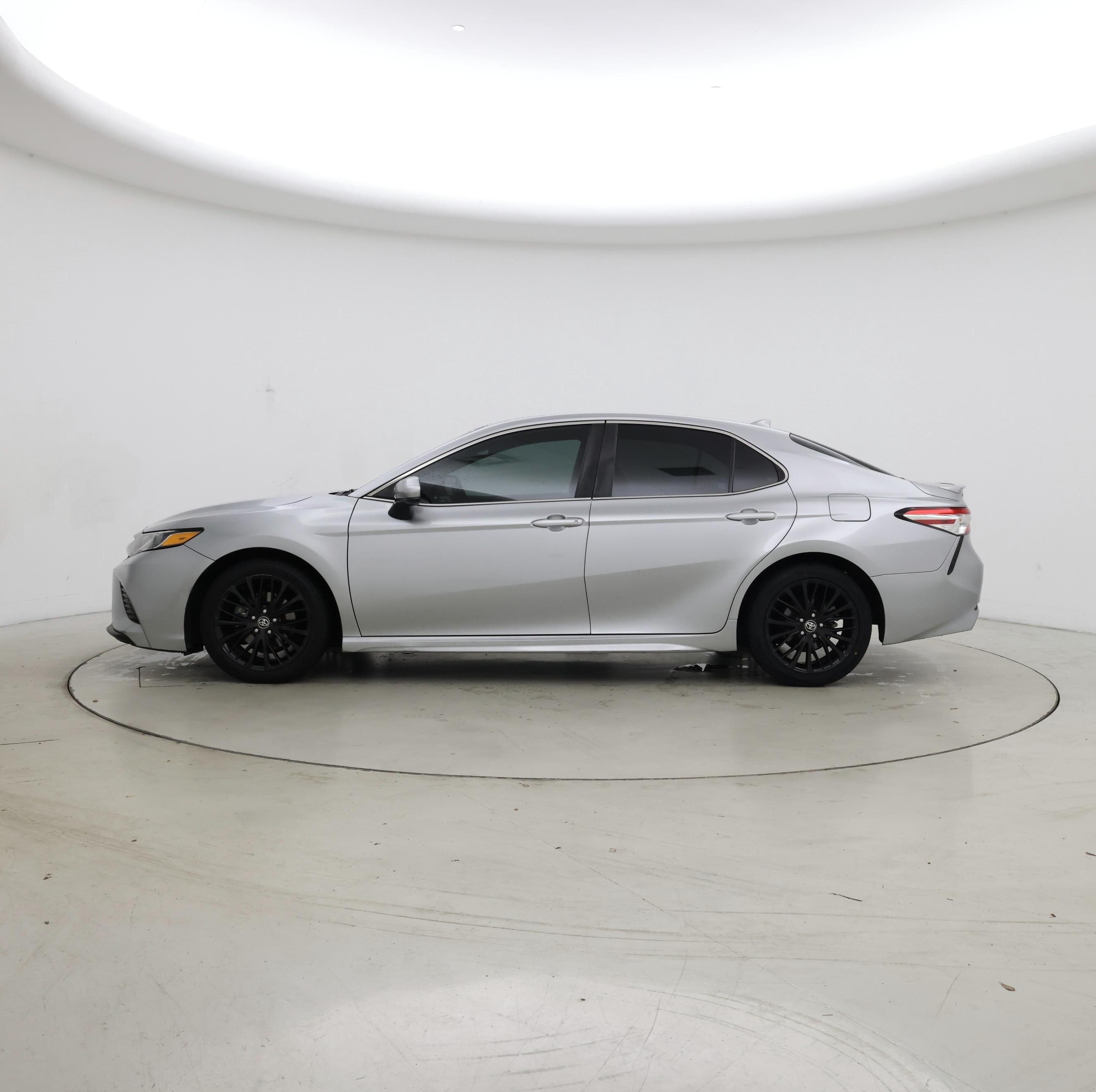 Thumbnail: 2020 Toyota Camry - 3