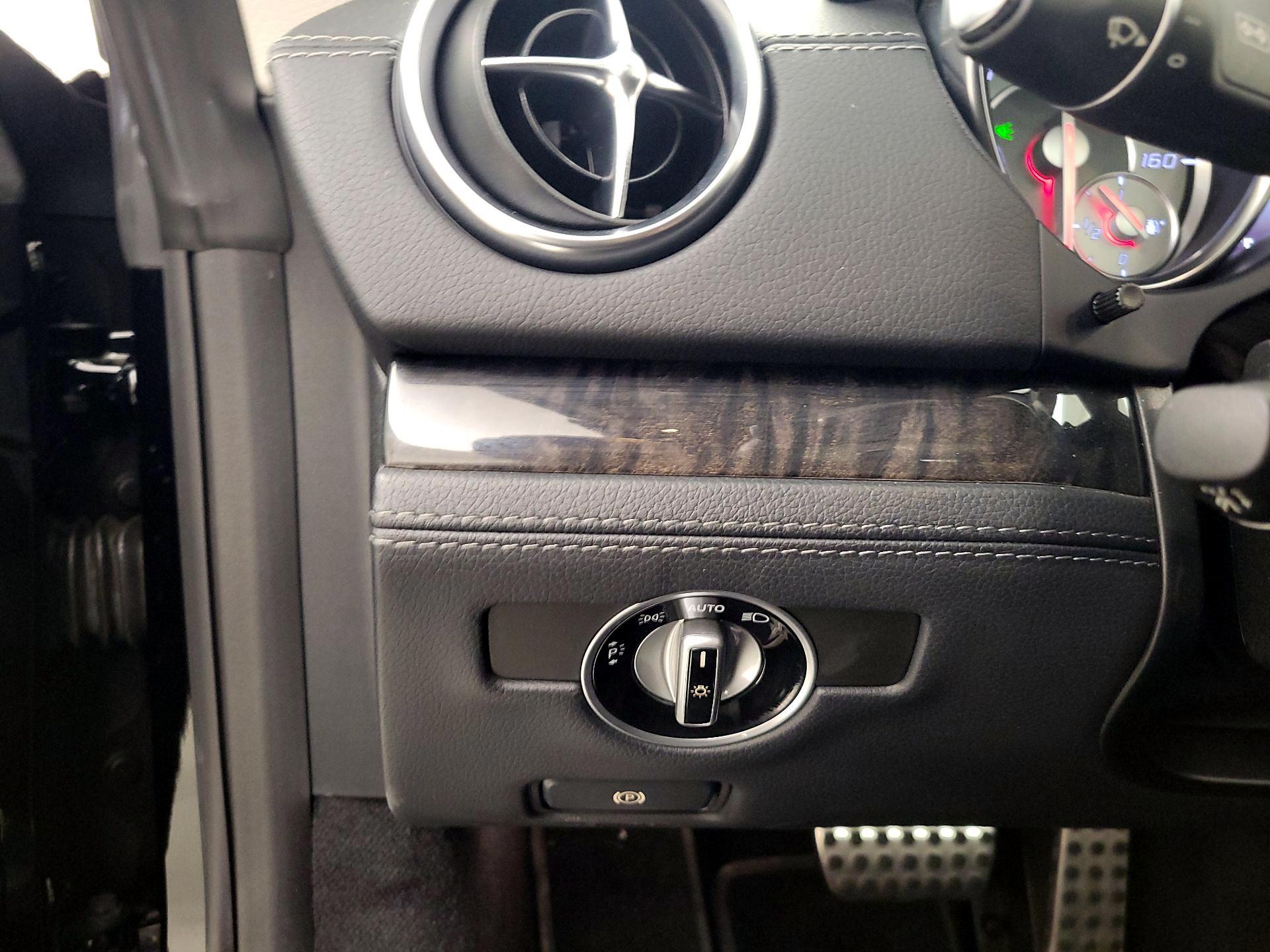 Thumbnail: 2015 Mercedes-Benz SL-Class - 13