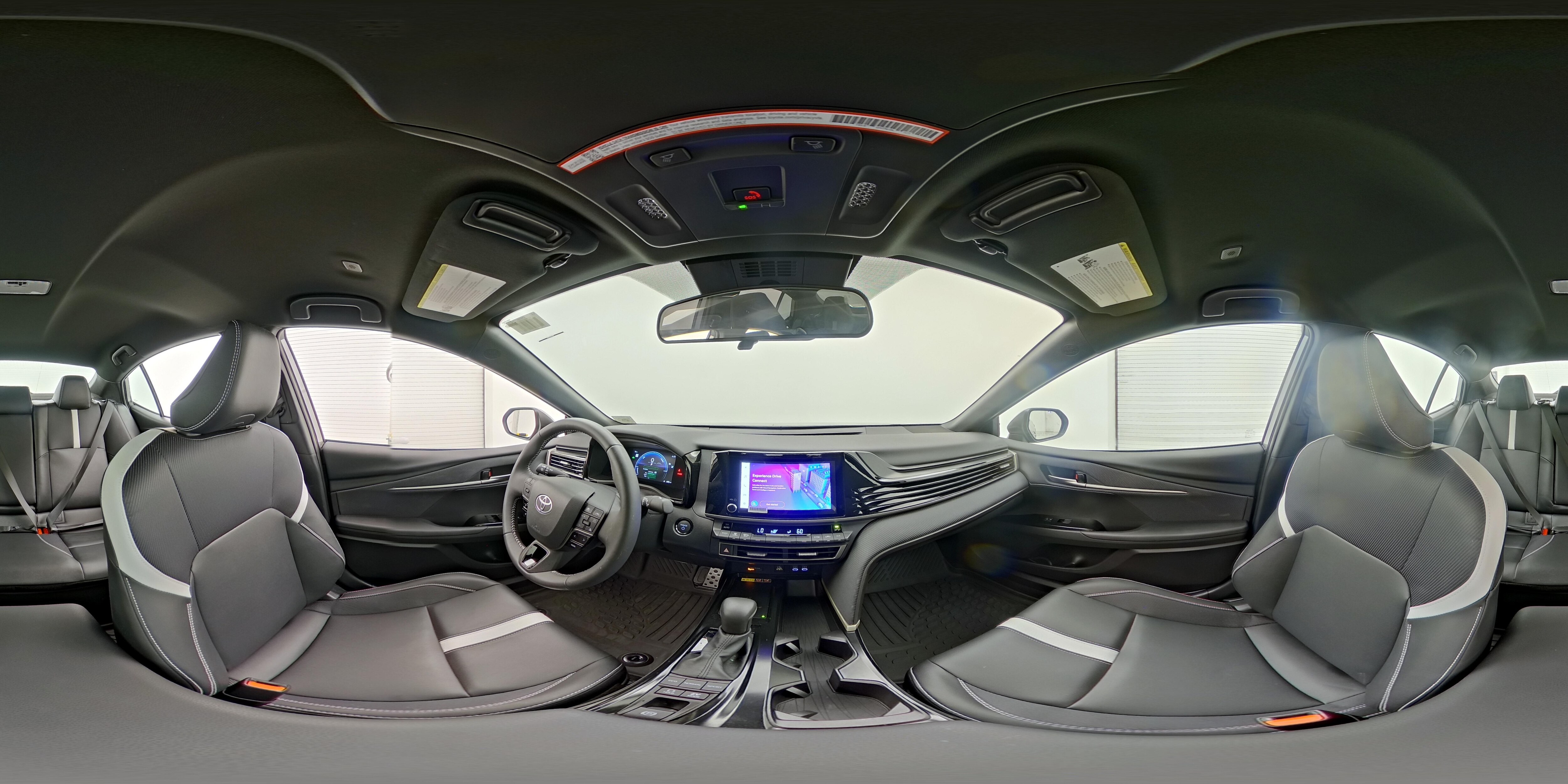 2025 Toyota Camry SE - Photo 24