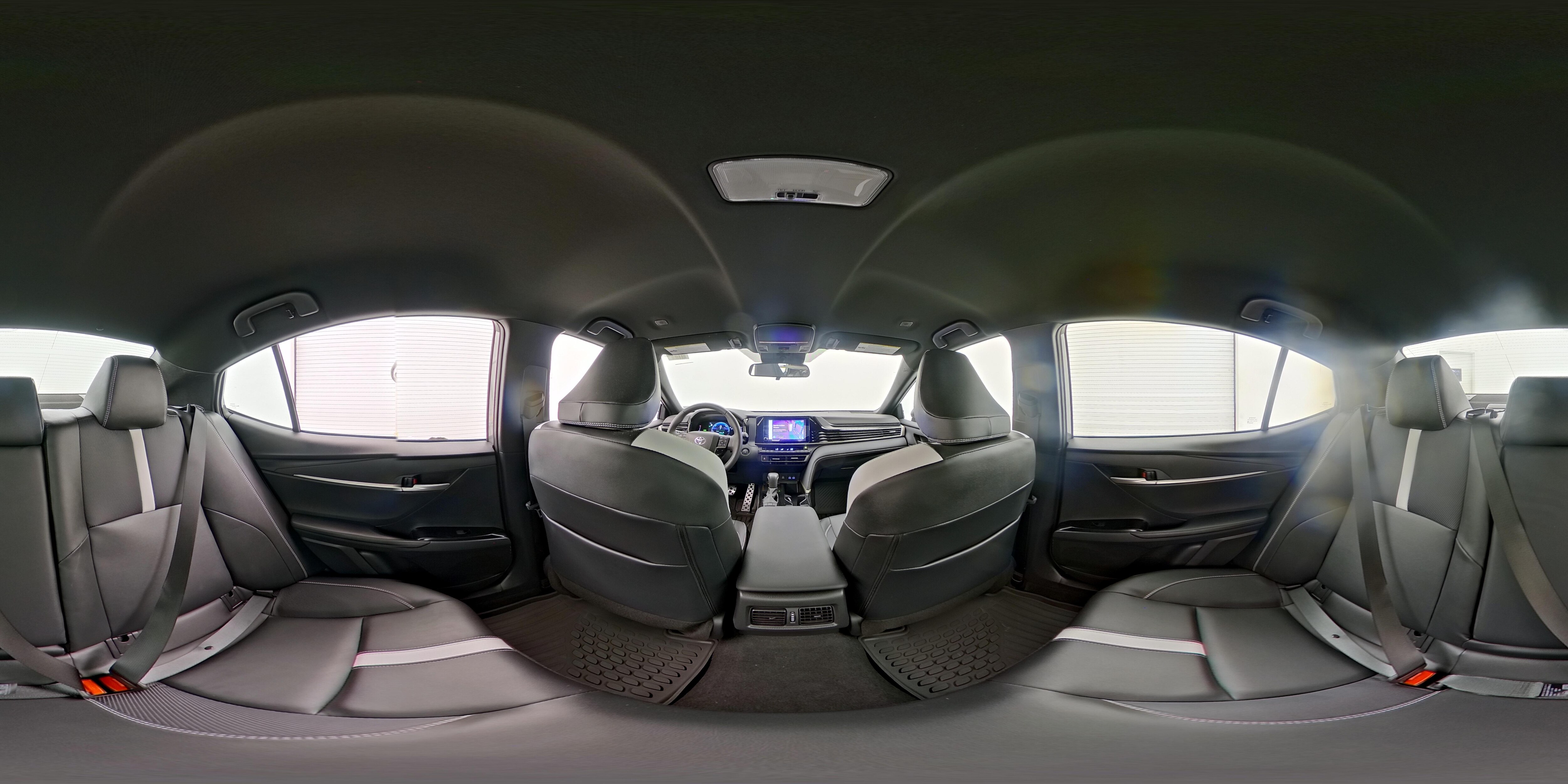2025 Toyota Camry SE - Photo 25