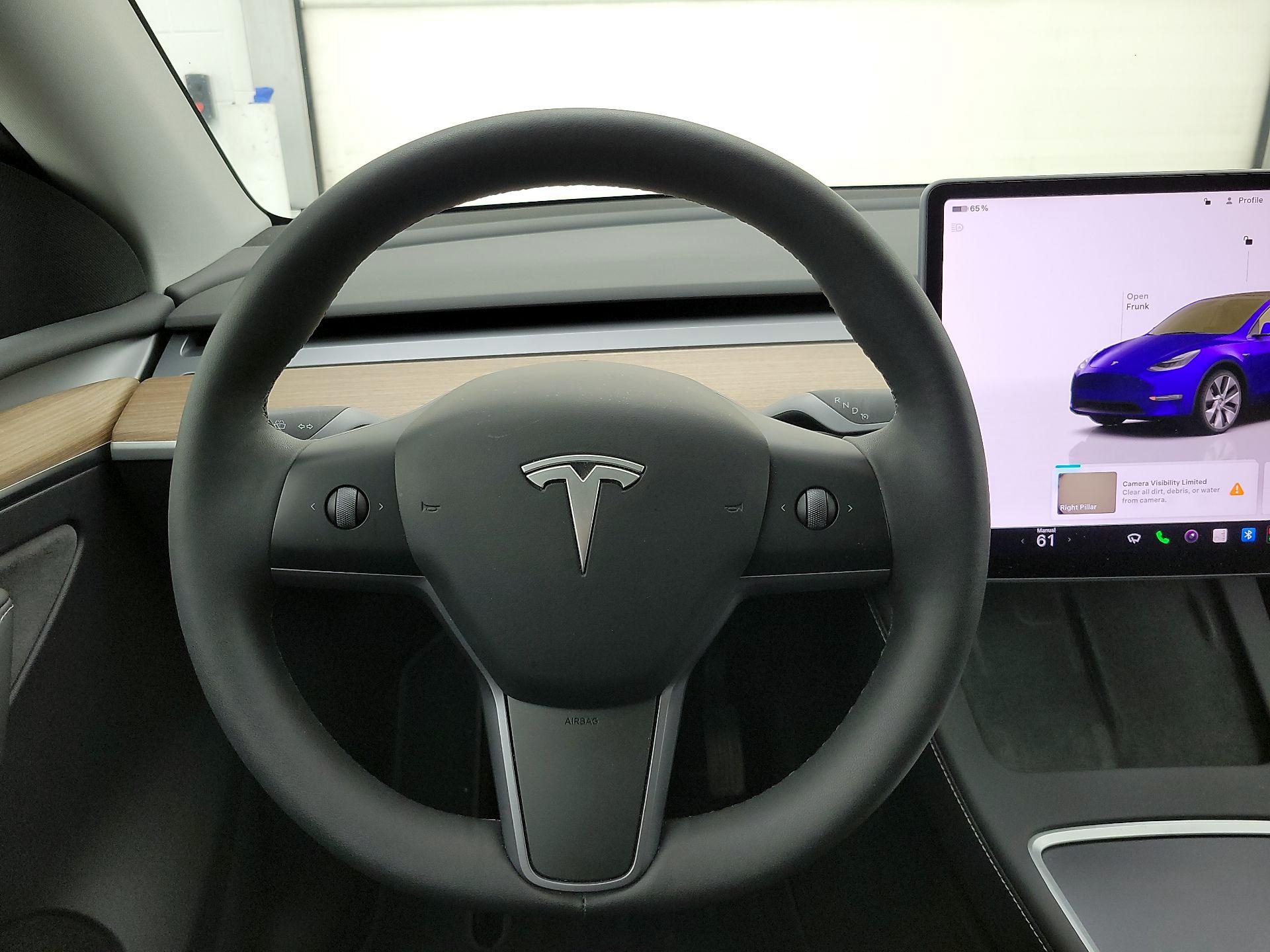 Thumbnail: 2023 Tesla Model Y - 10