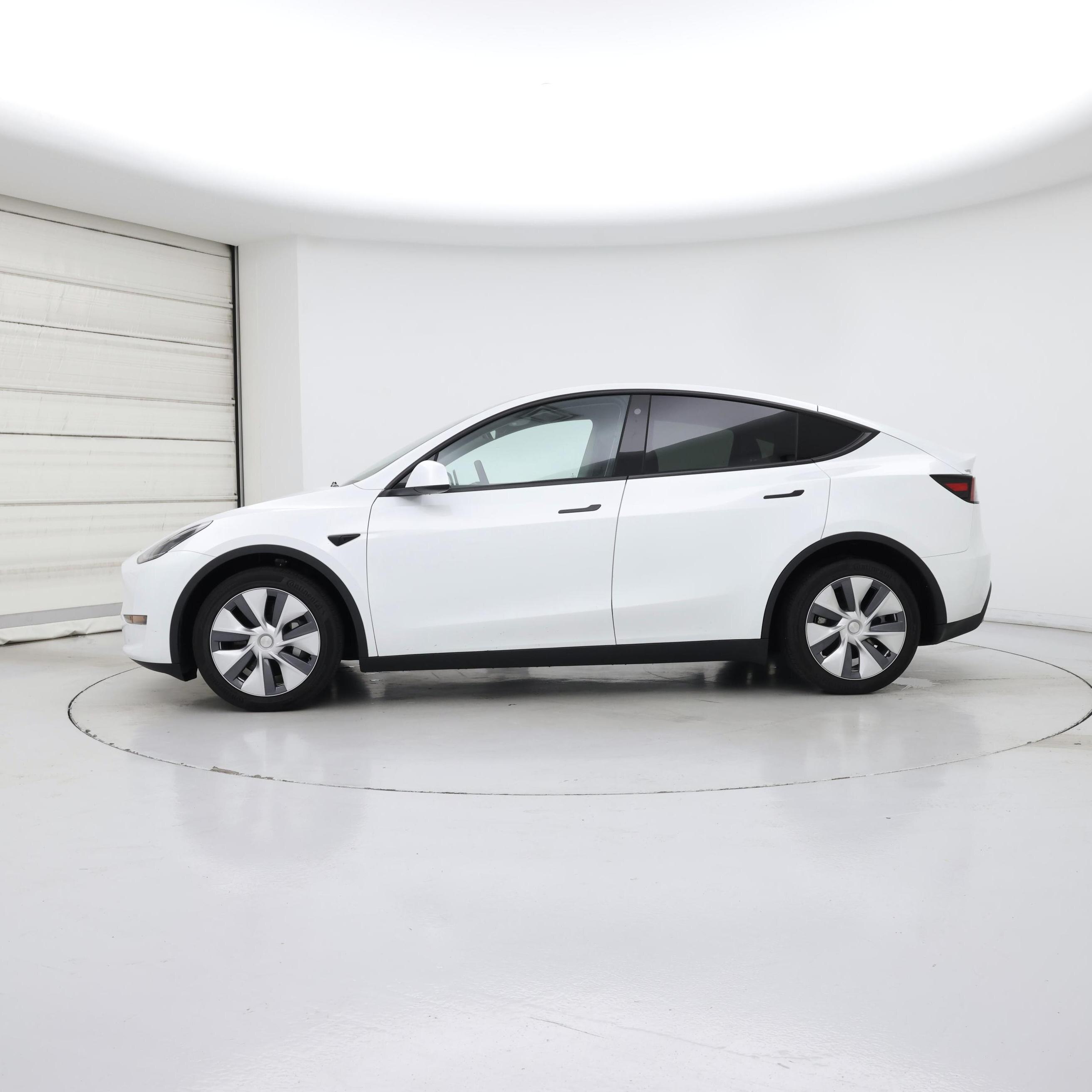 Thumbnail: 2023 Tesla Model Y - 3