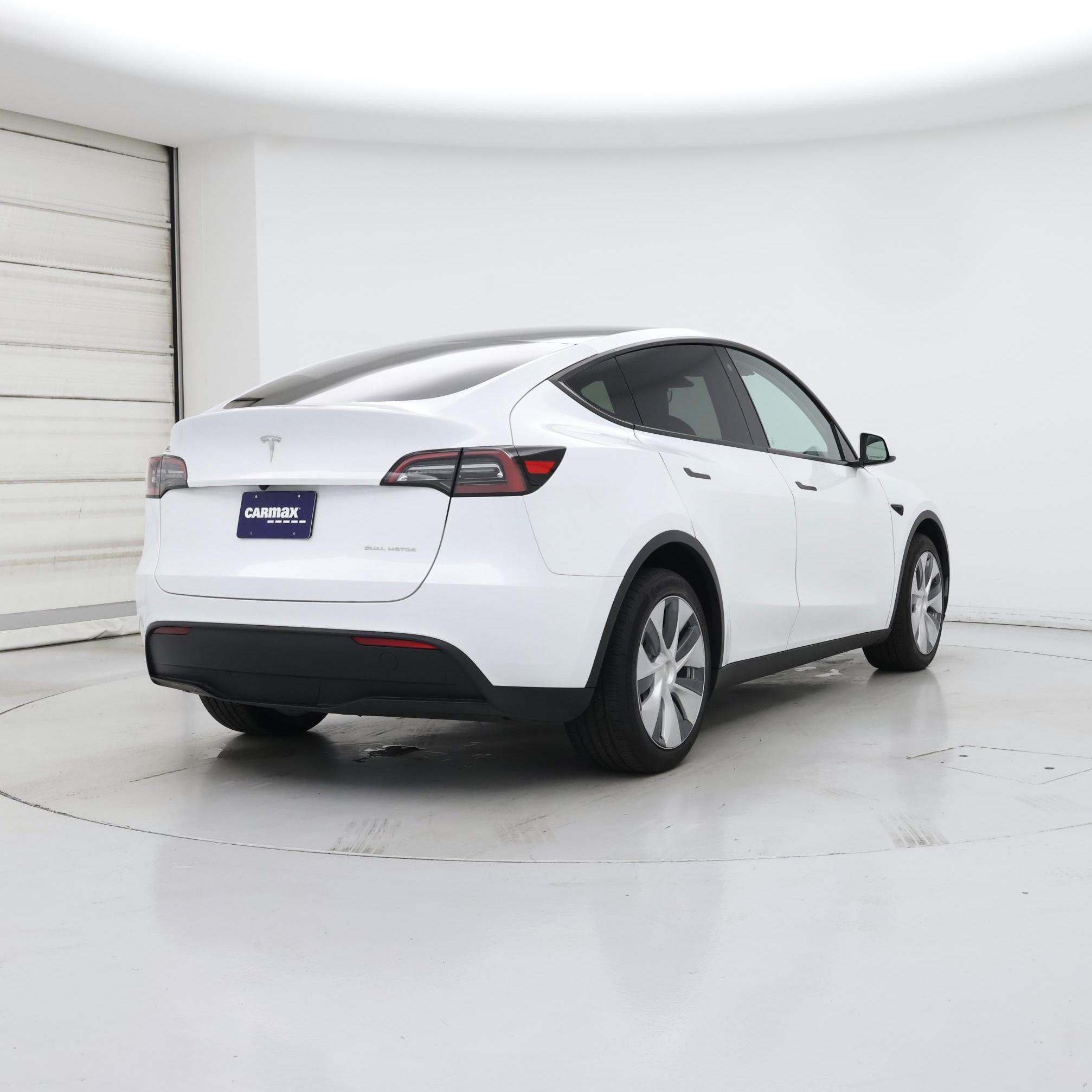 Thumbnail: 2023 Tesla Model Y - 8