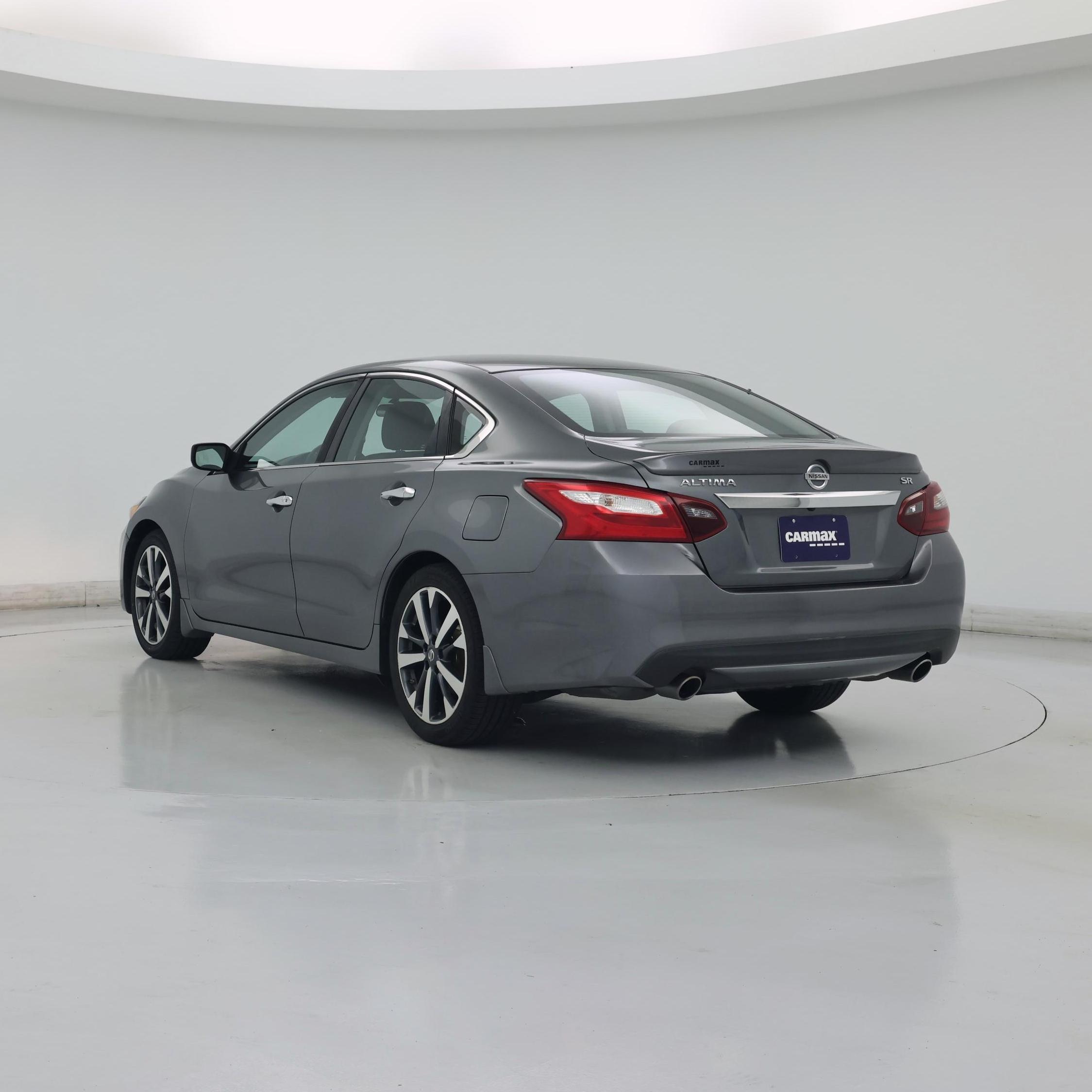 Thumbnail: 2017 Nissan Altima - 2