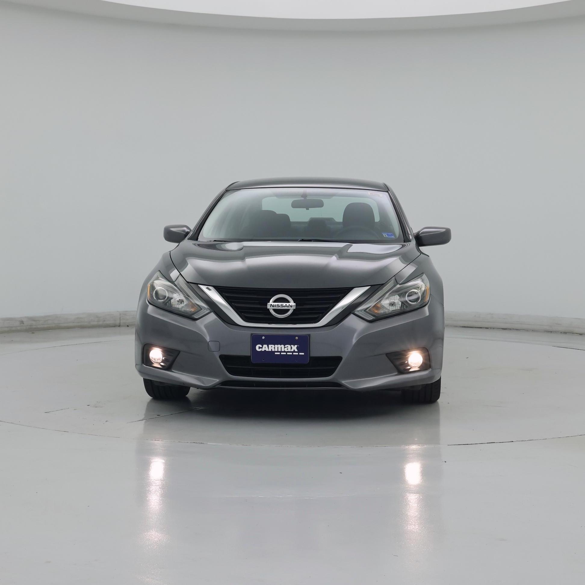 Thumbnail: 2017 Nissan Altima - 5