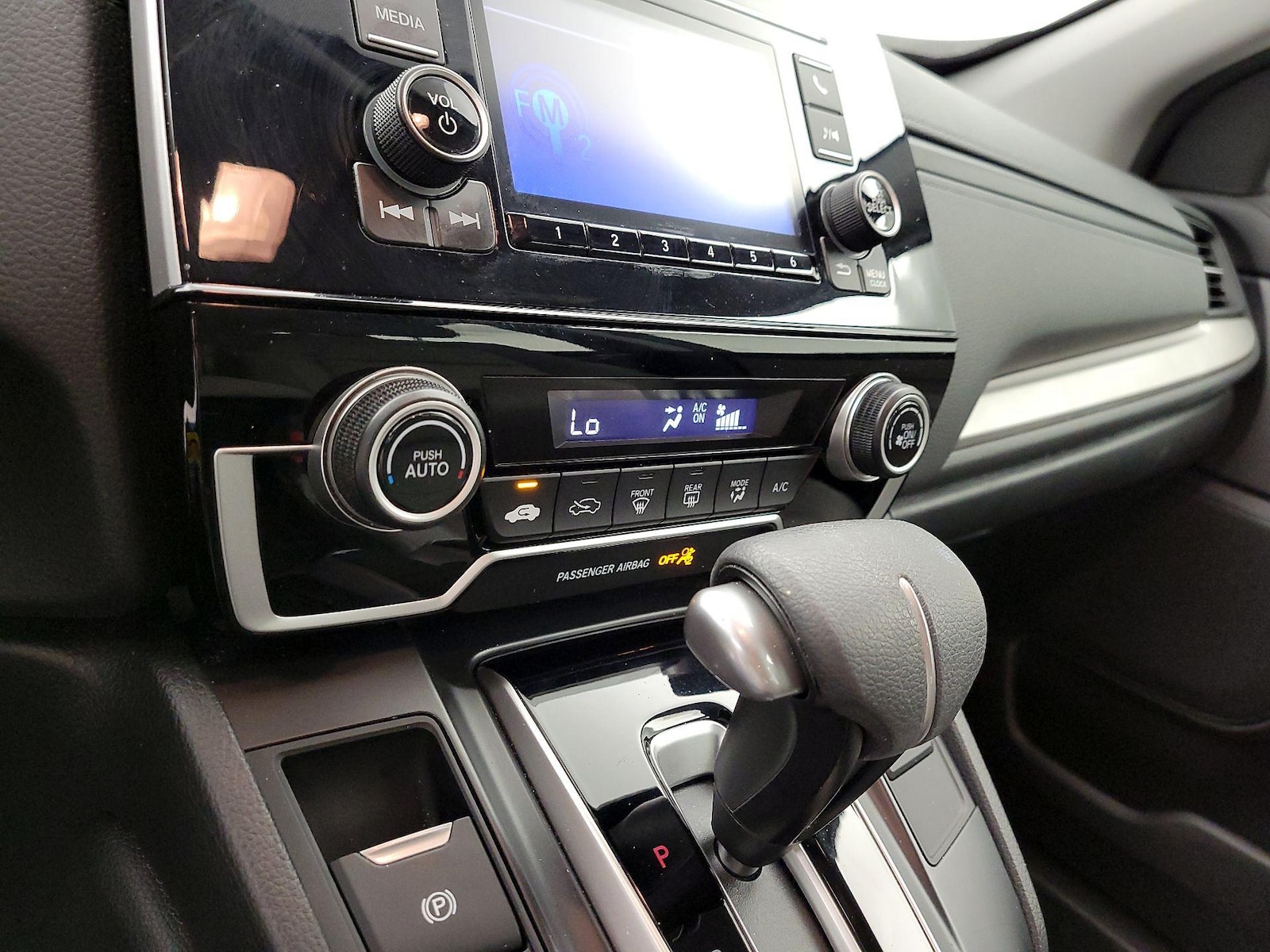 2019 Honda CR-V LX - Photo 17
