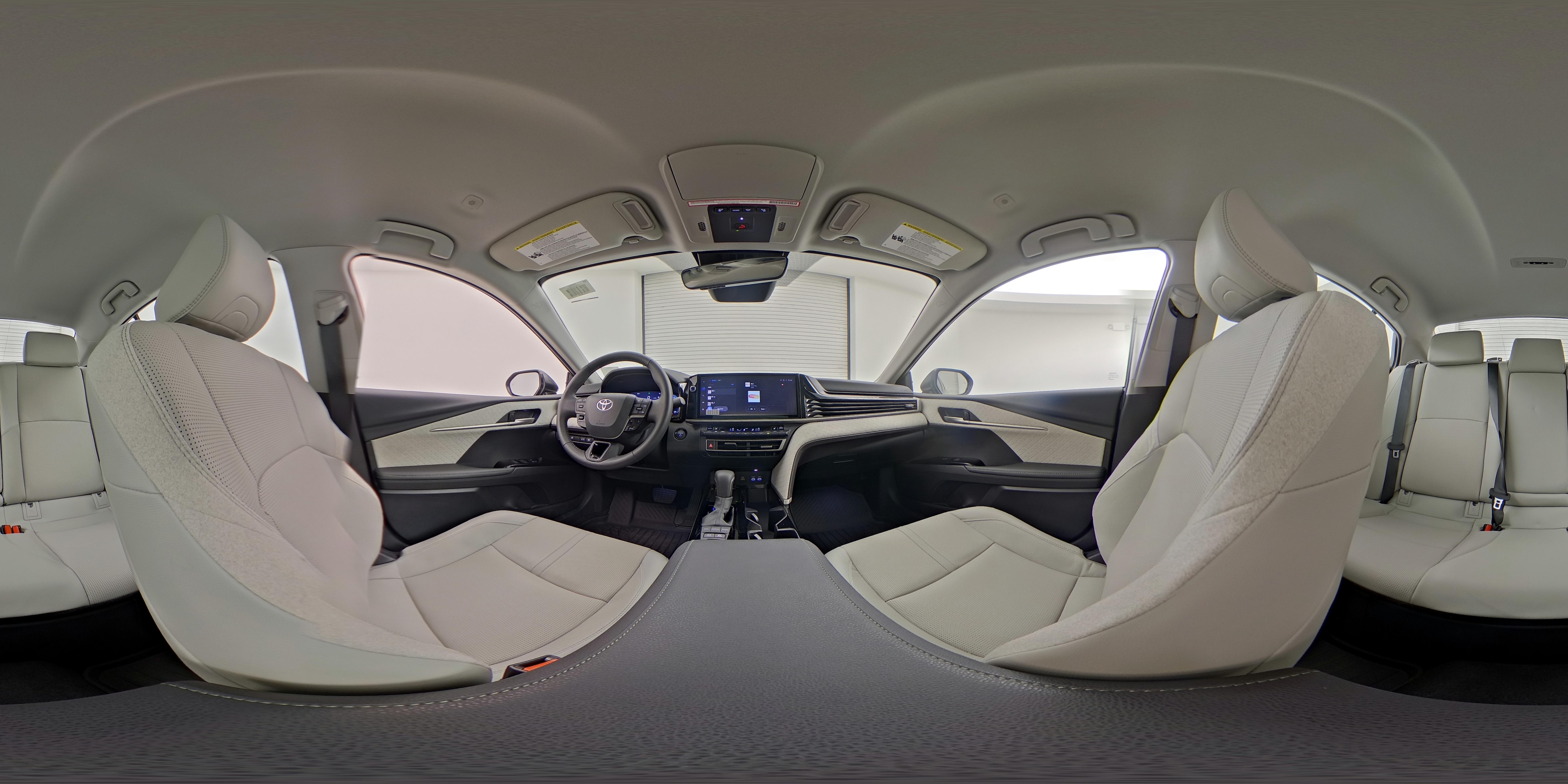 2025 Toyota Camry XLE - Photo 24
