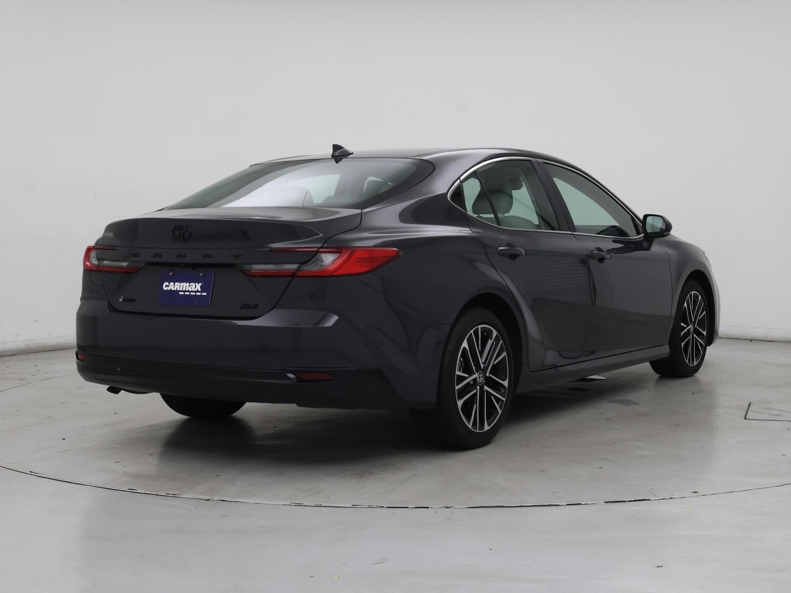 2025 Toyota Camry XLE - Photo 9
