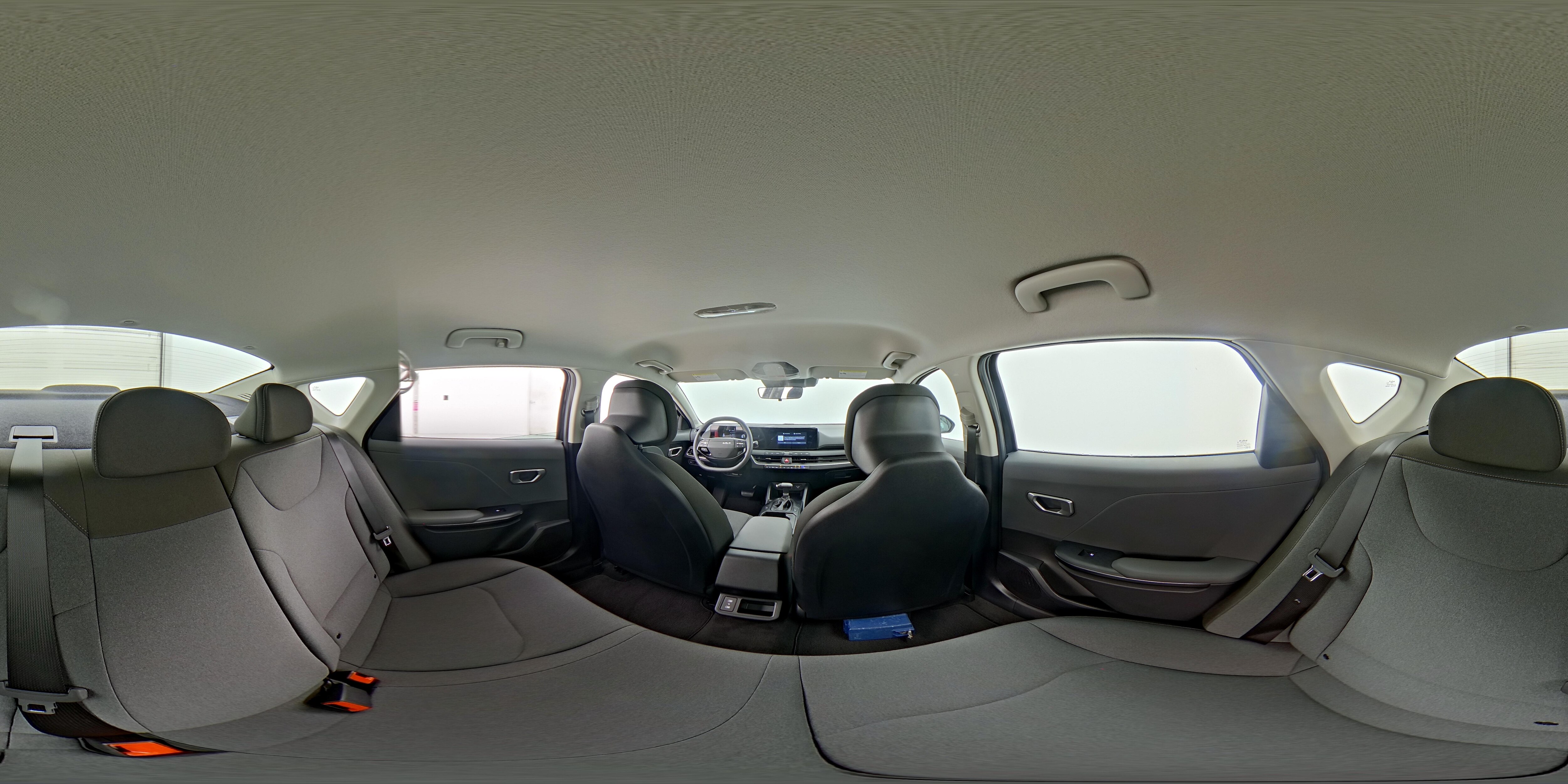 2025 Kia K4 LXS - Photo 25