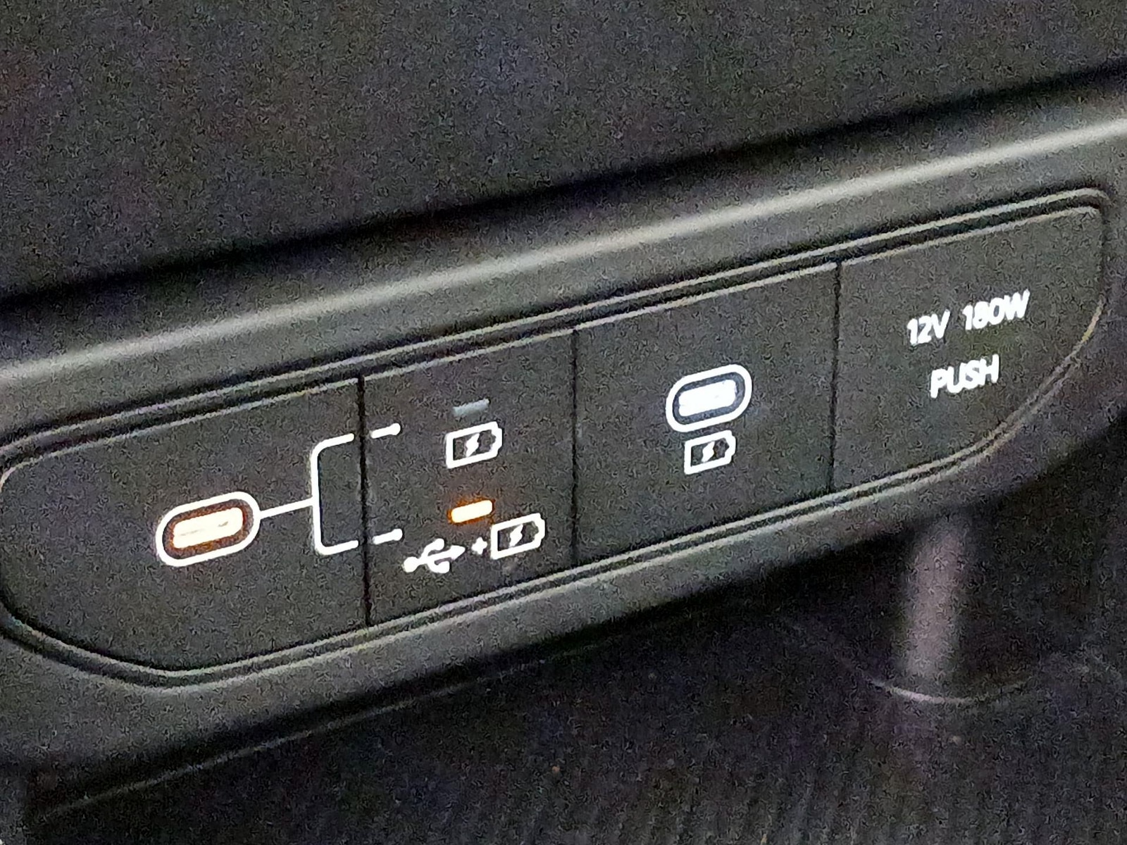 2025 Kia K4 LXS - Photo 19