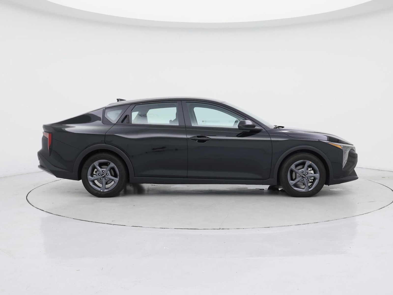 2025 Kia K4 LXS - Photo 8