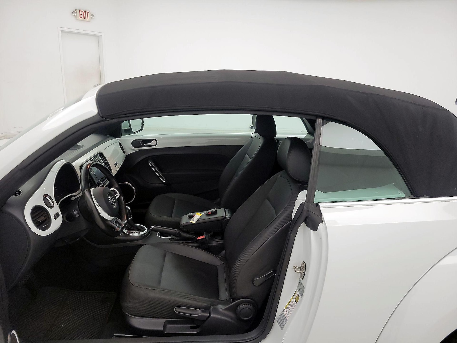 2016 Volkswagen Beetle SE - Photo 12