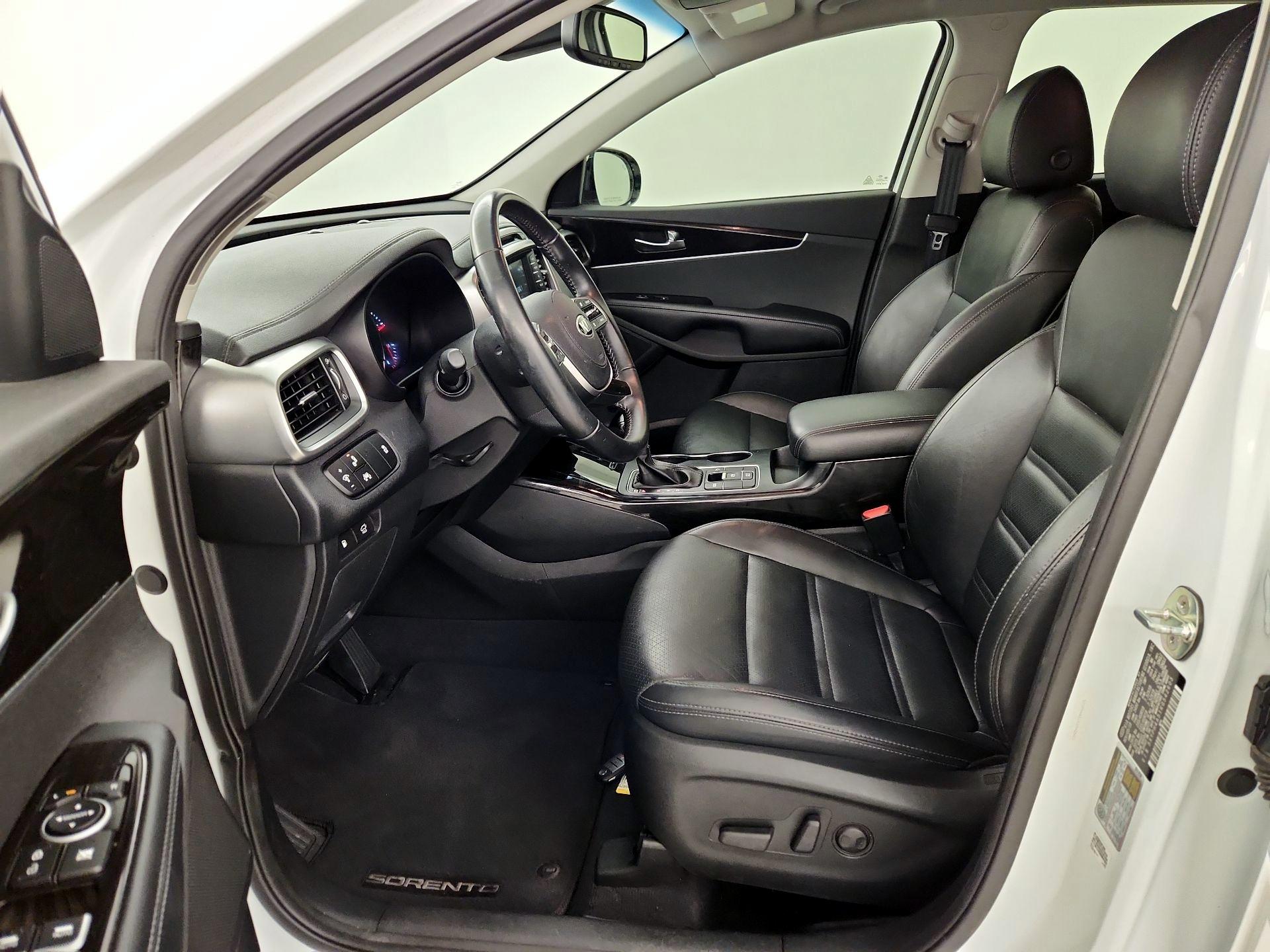 Thumbnail: 2019 Kia Sorento - 11