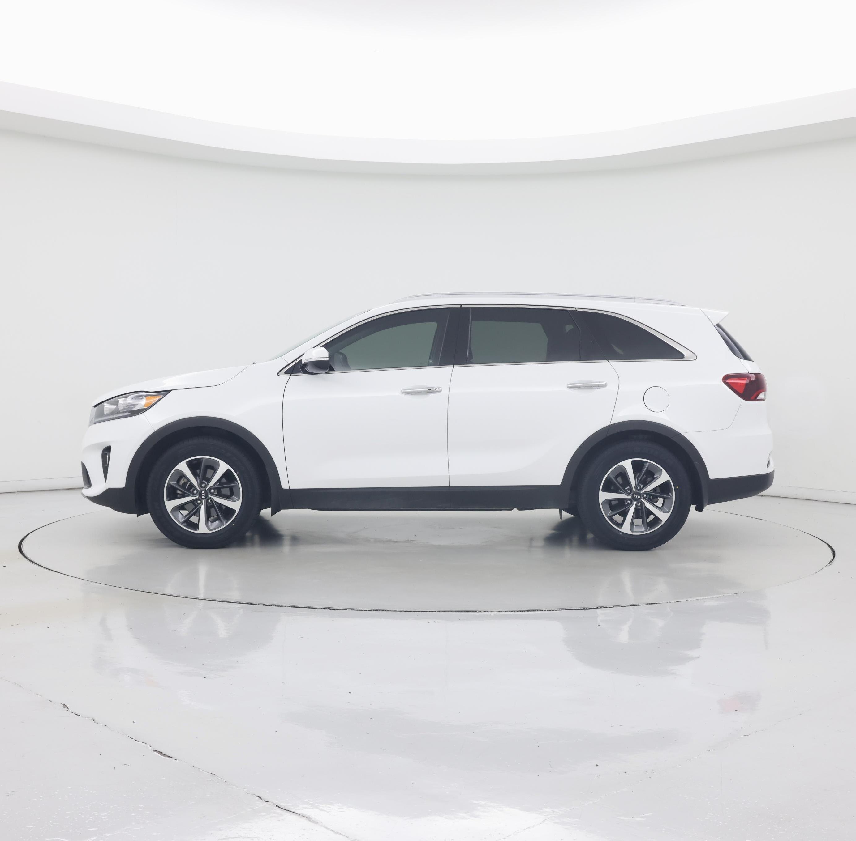 Thumbnail: 2019 Kia Sorento - 3
