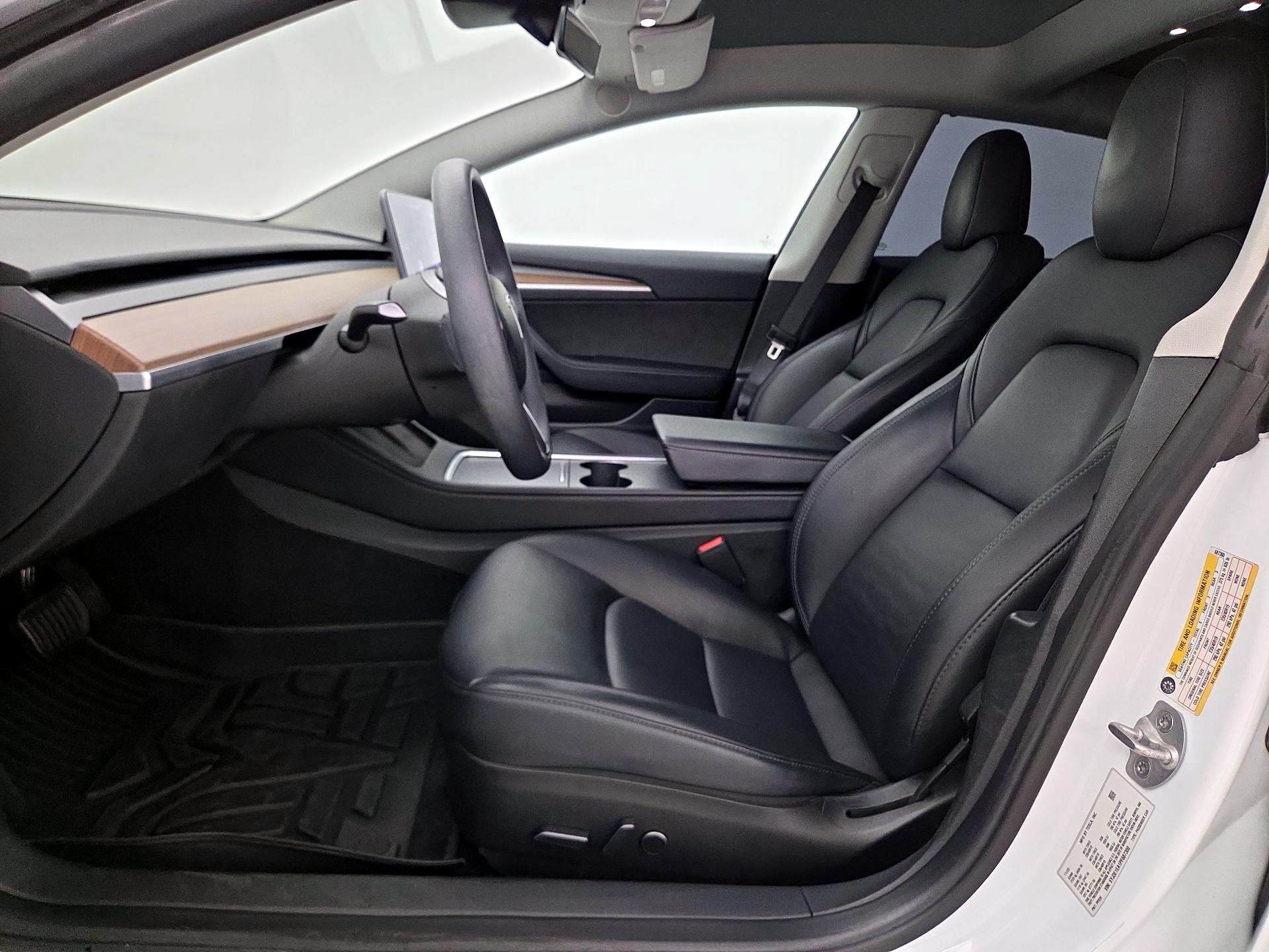 Thumbnail: 2023 Tesla Model 3 - 11