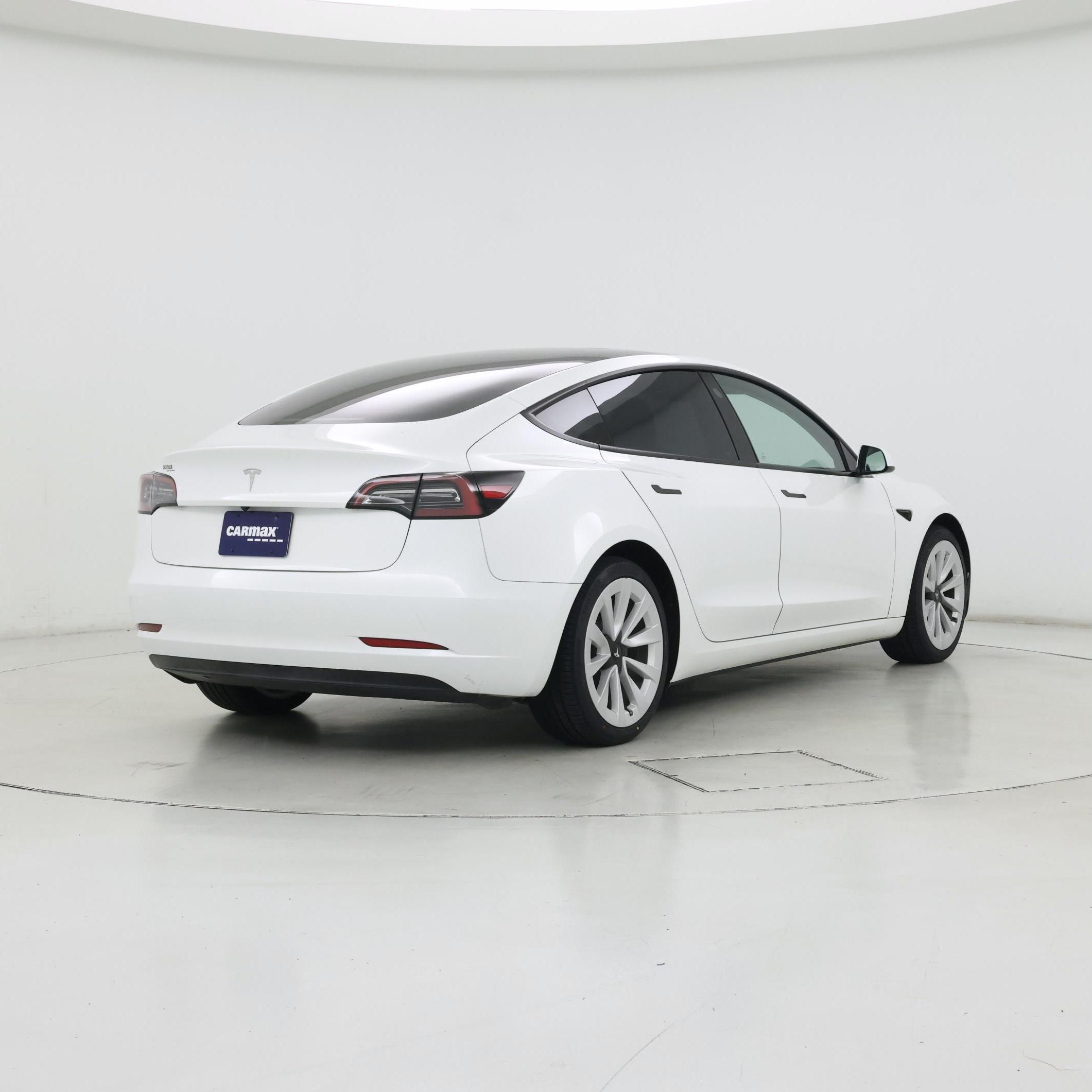 Thumbnail: 2023 Tesla Model 3 - 8