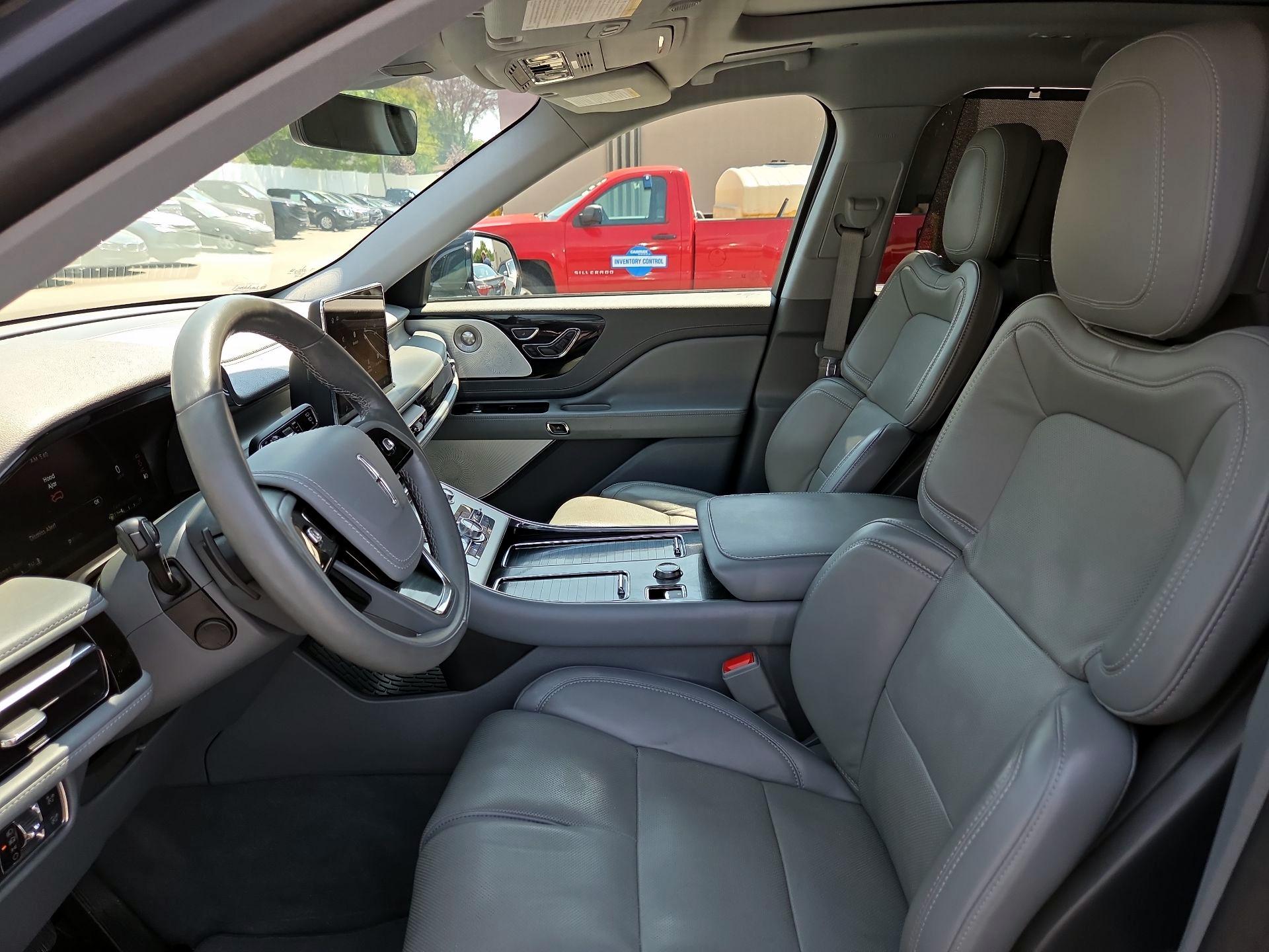 Thumbnail: 2021 Lincoln Aviator - 11