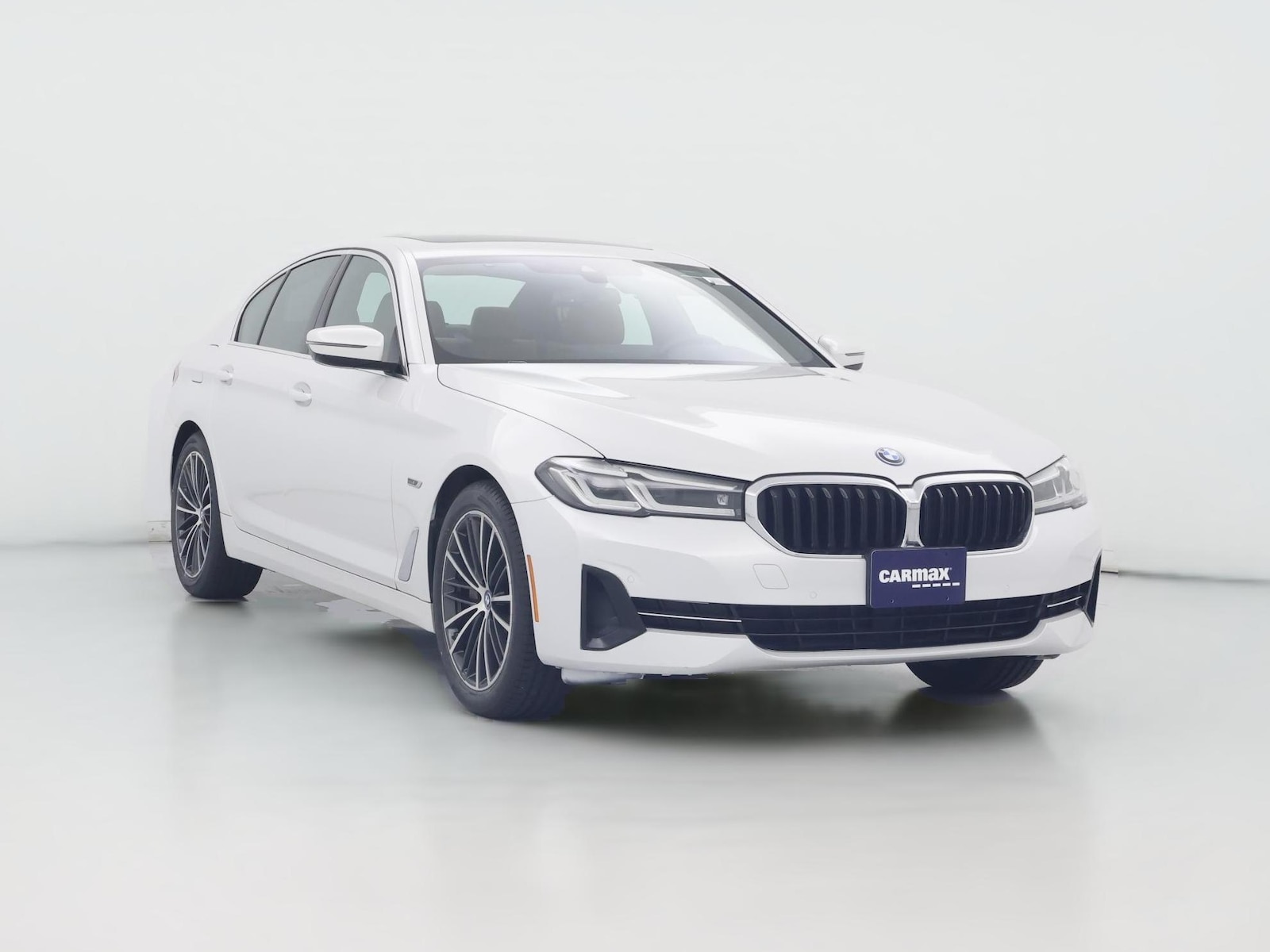 2023 BMW 5 Series 530e - Photo 1