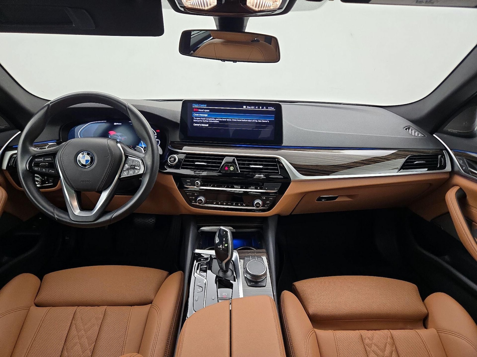 2023 BMW 5 Series 530e - Photo 10