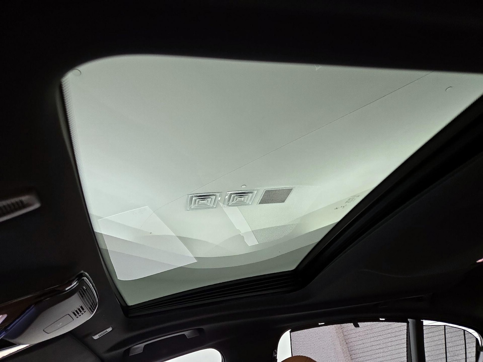 2023 BMW 5 Series 530e - Photo 21