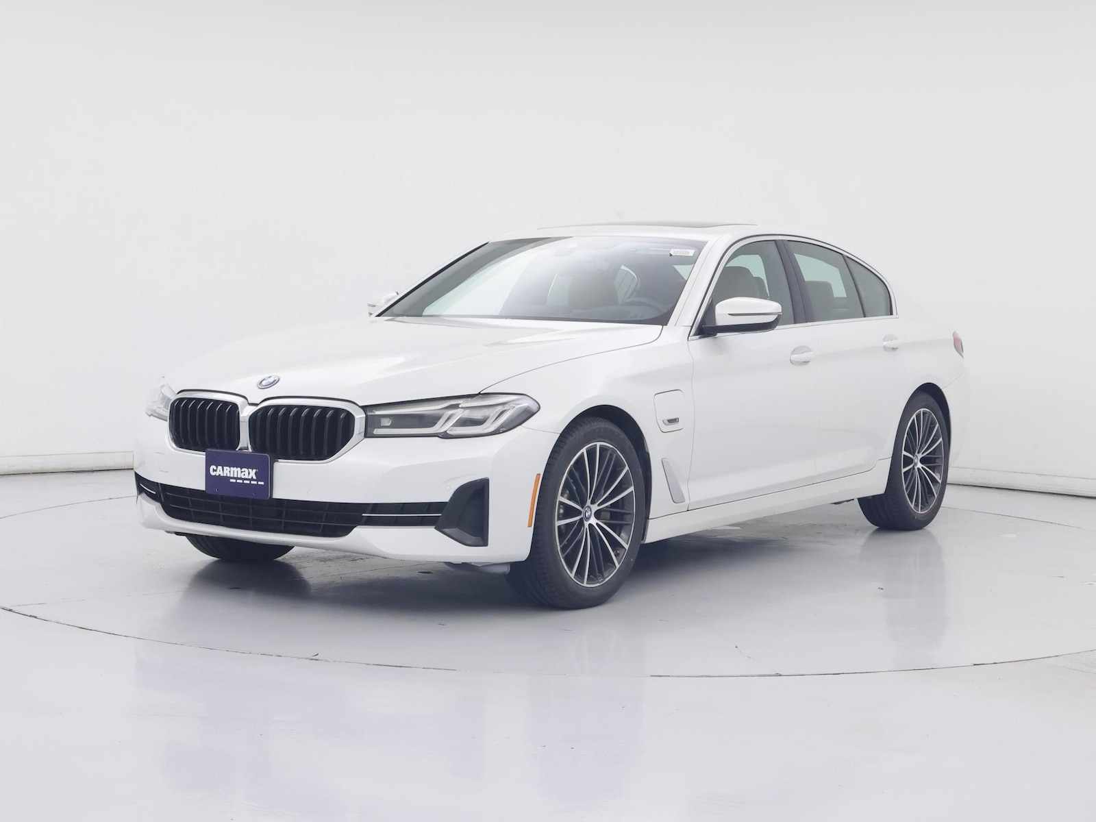 2023 BMW 5 Series 530e - Photo 5