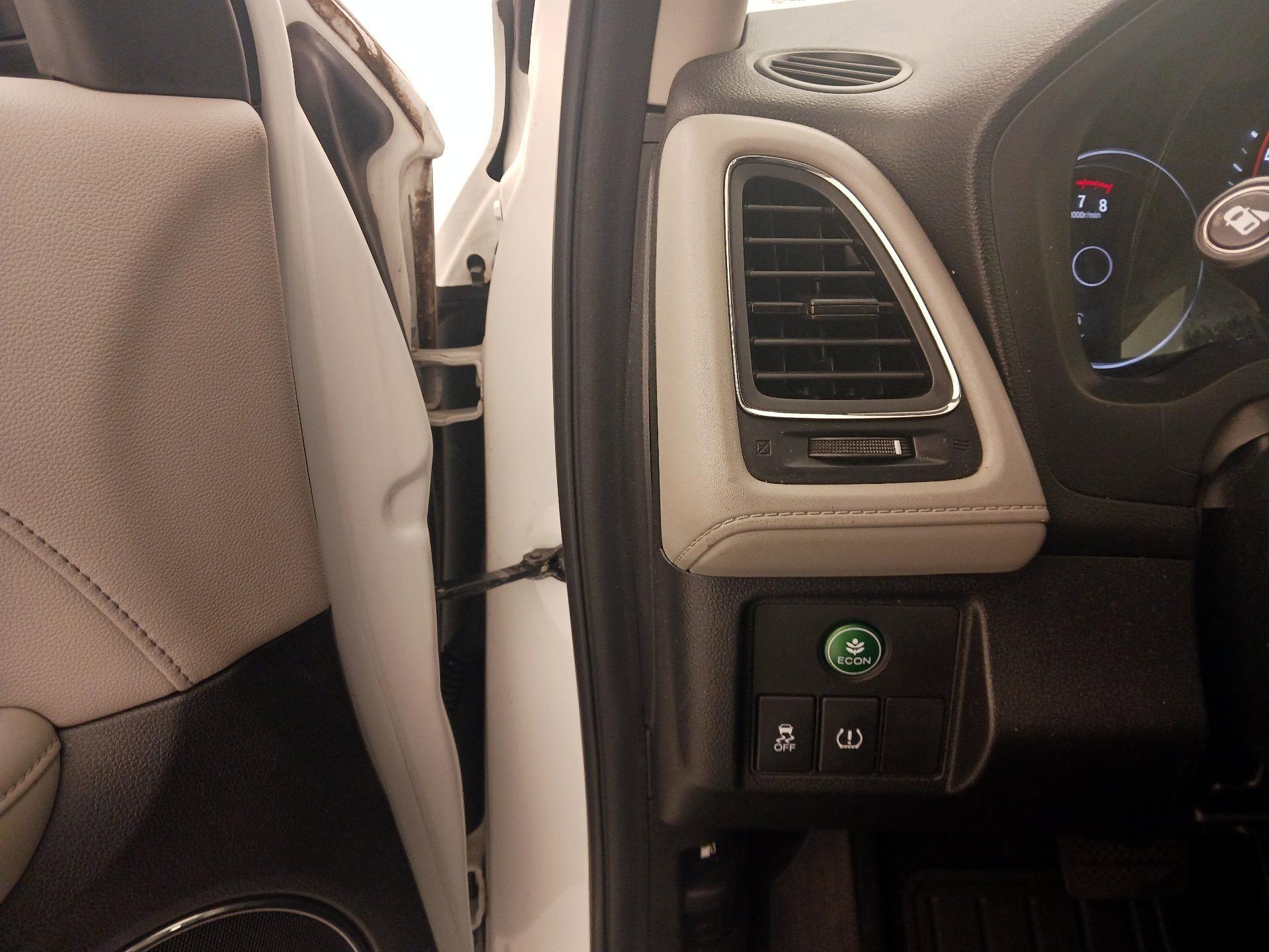 Thumbnail: 2017 Honda HR-V - 13