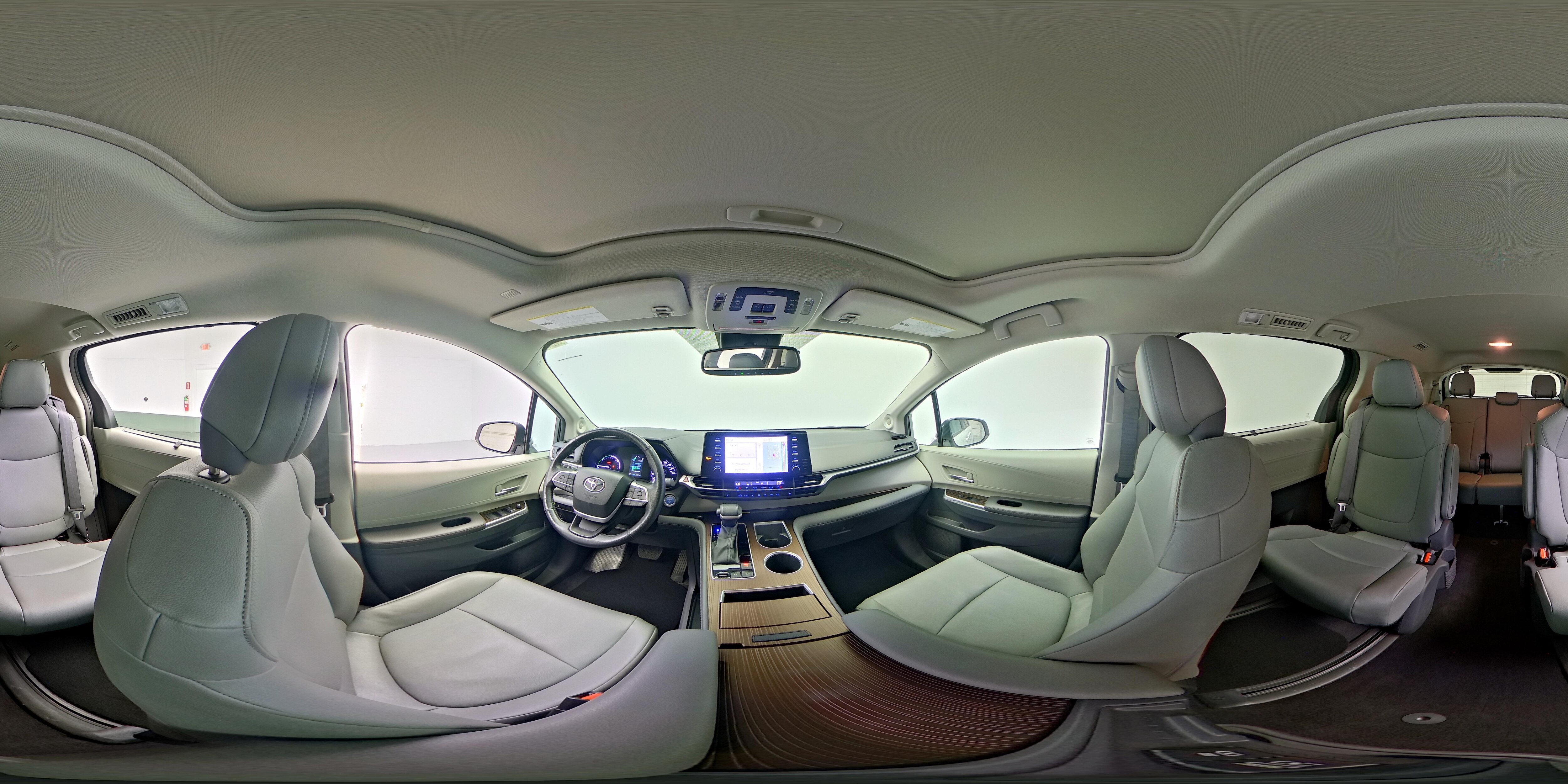 2024 Toyota Sienna XLE - Photo 28