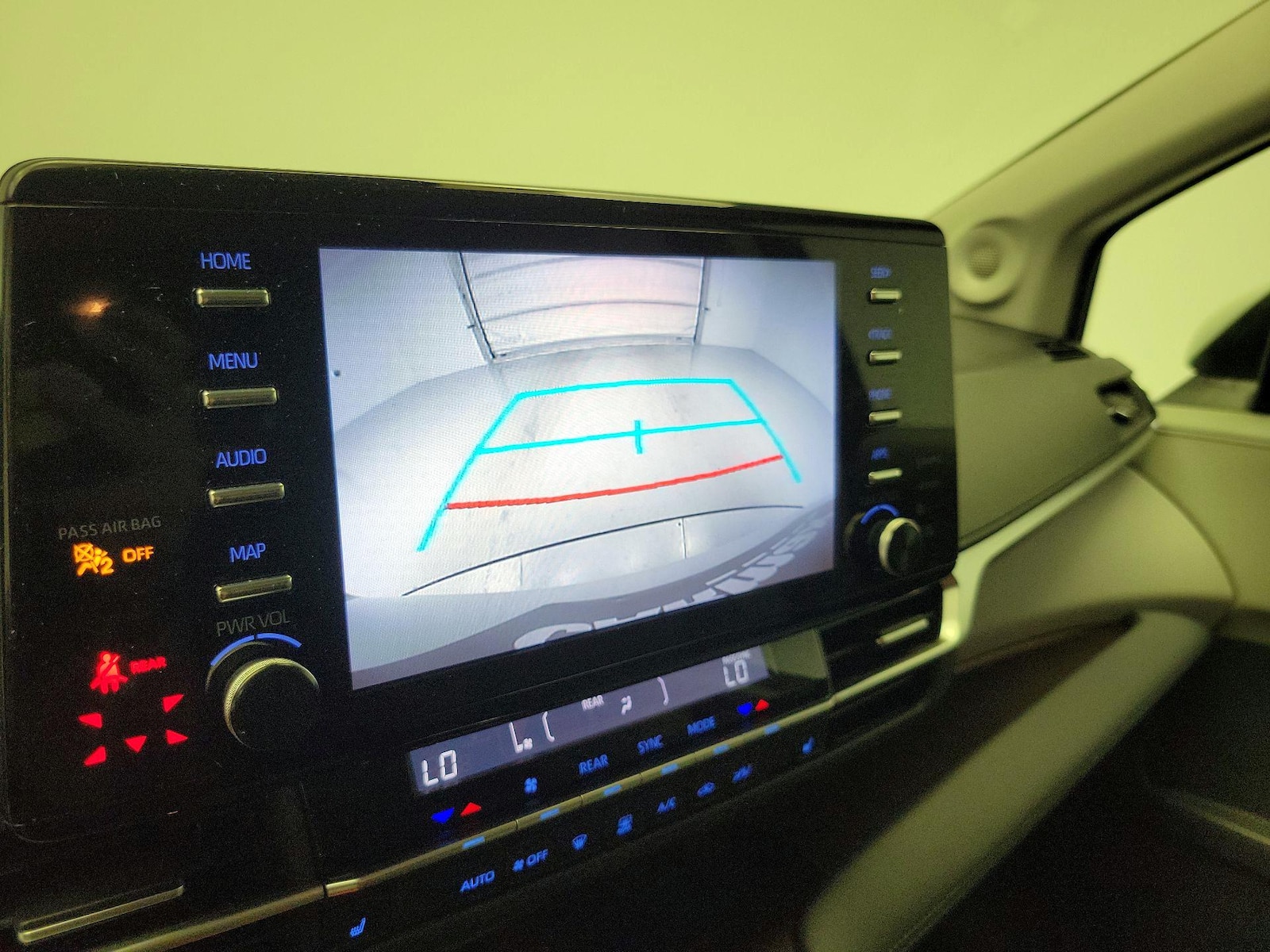 2024 Toyota Sienna XLE - Photo 16