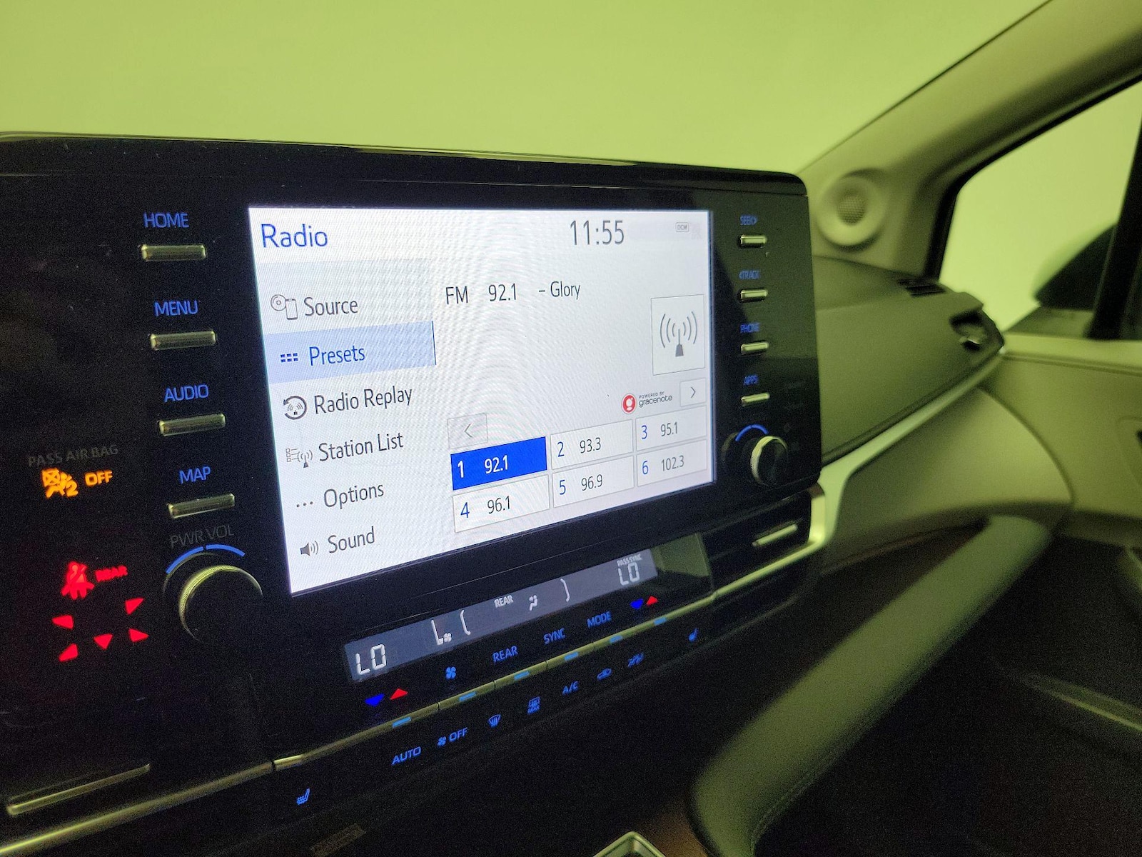 2024 Toyota Sienna XLE - Photo 17