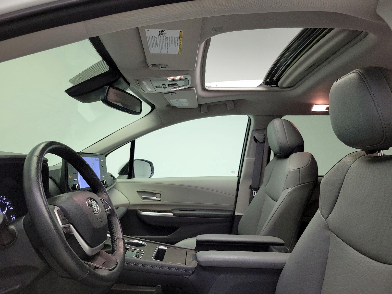 2024 Toyota Sienna XLE - Photo 21
