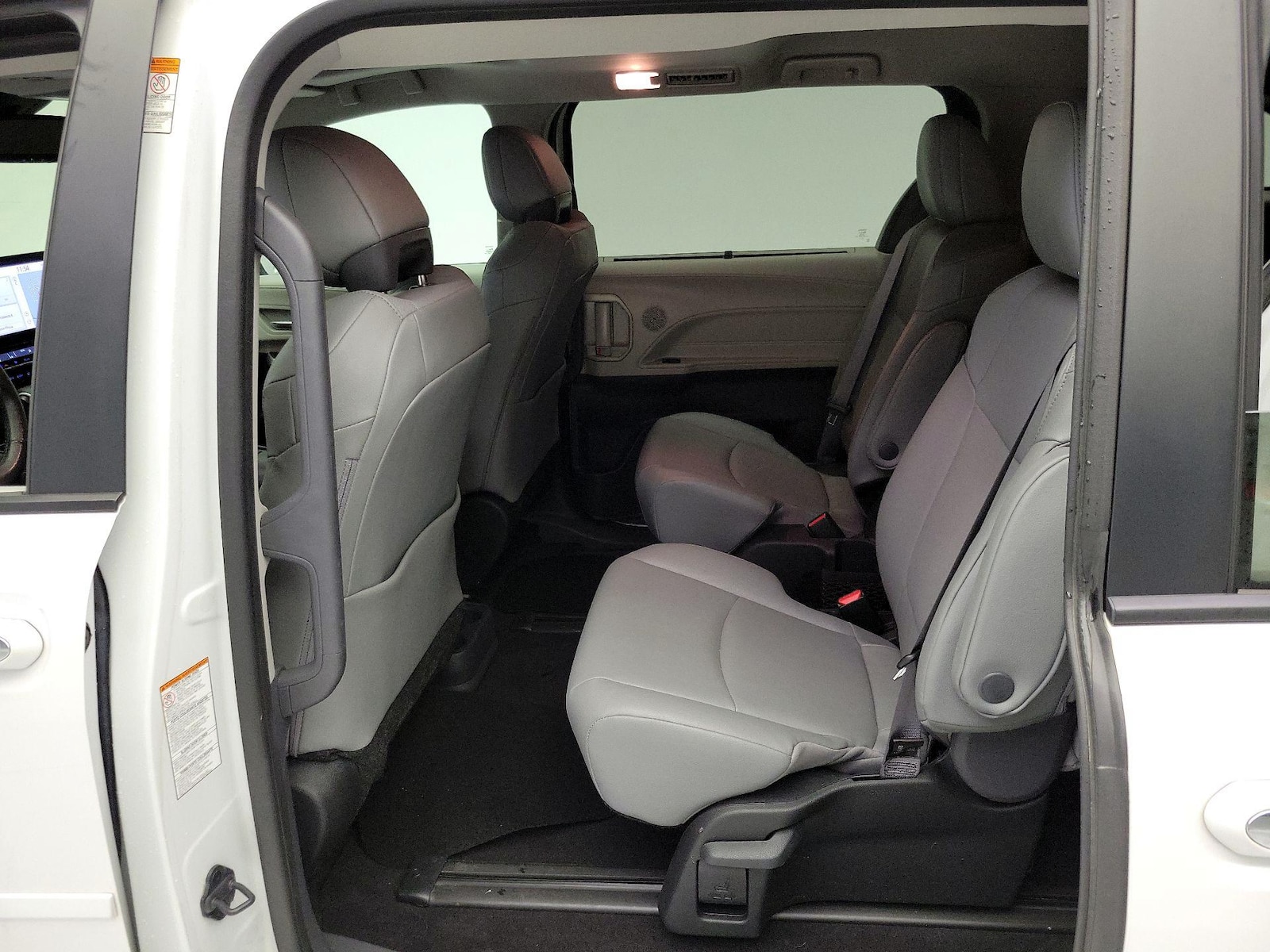 2024 Toyota Sienna XLE - Photo 22