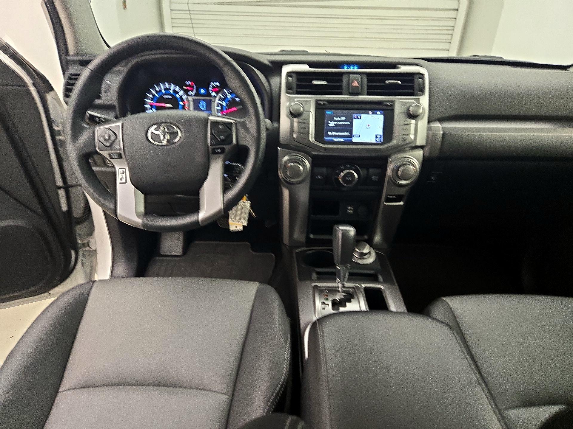 Thumbnail: 2016 Toyota 4Runner - 9