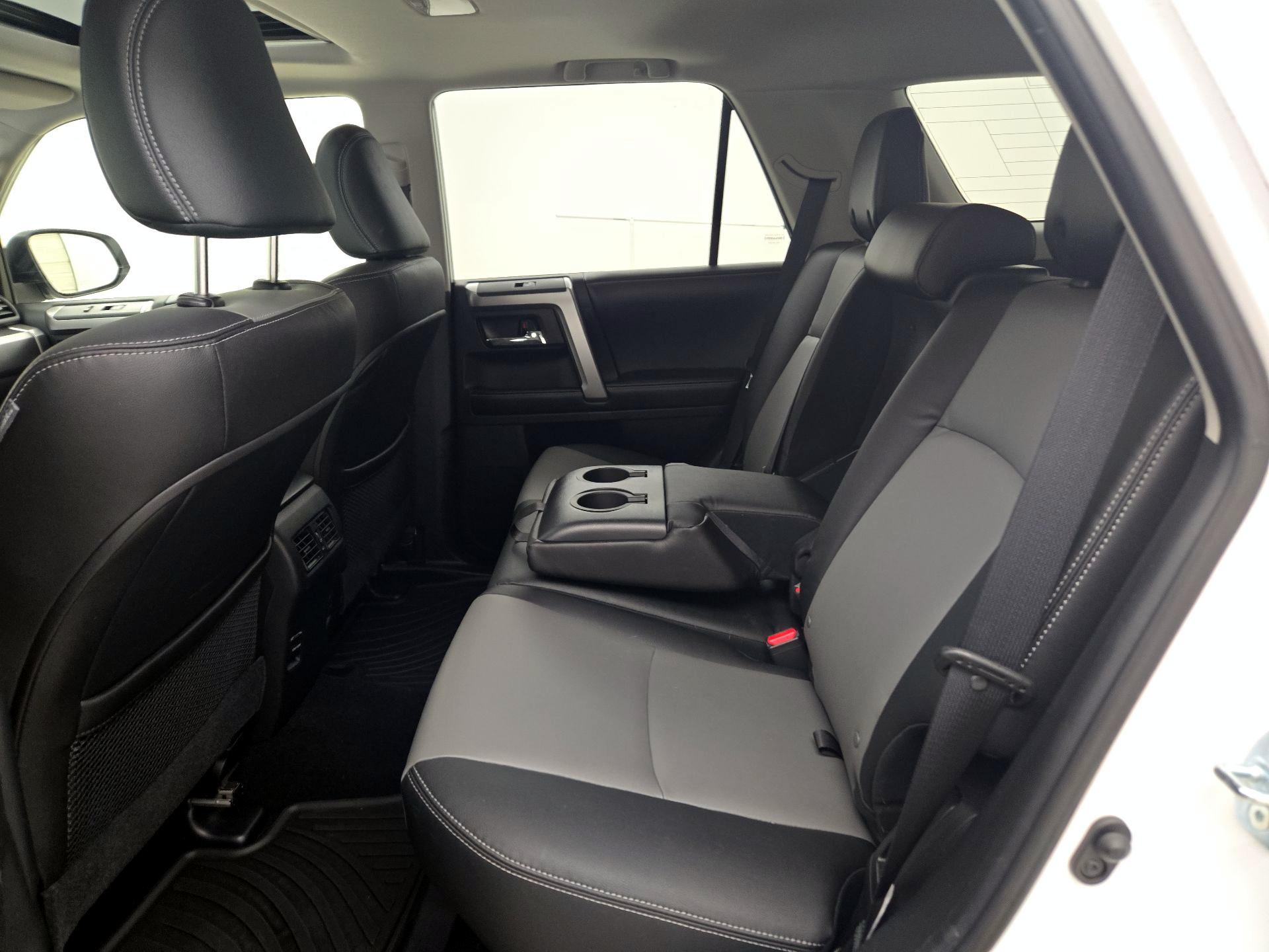 Thumbnail: 2016 Toyota 4Runner - 20