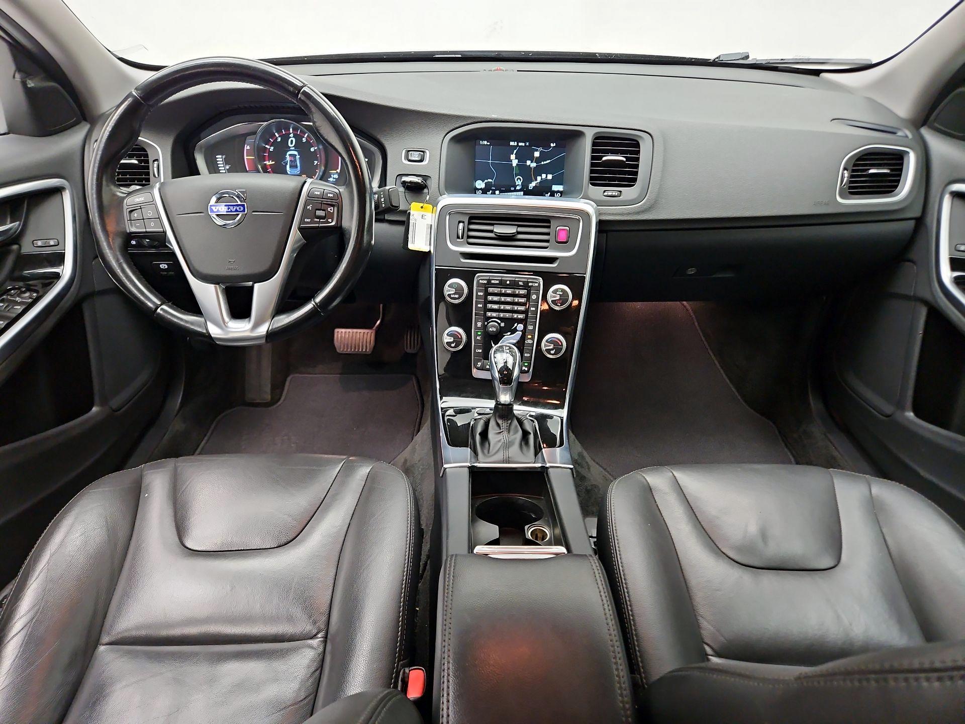Thumbnail: 2015 Volvo S60 - 9