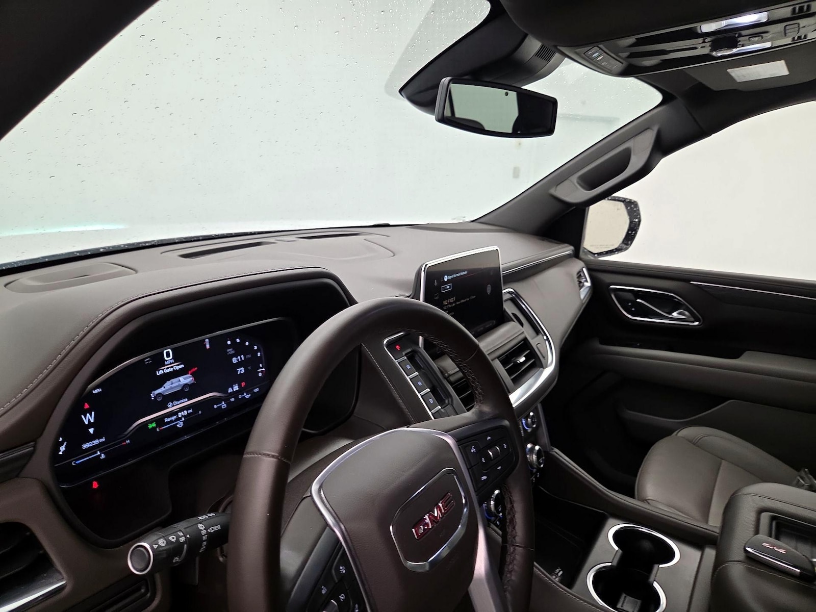 2023 GMC Yukon SLT - Photo 10