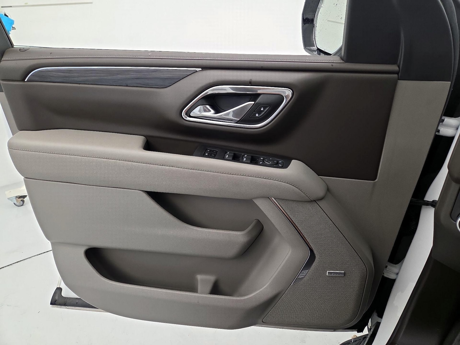 2023 GMC Yukon SLT - Photo 13