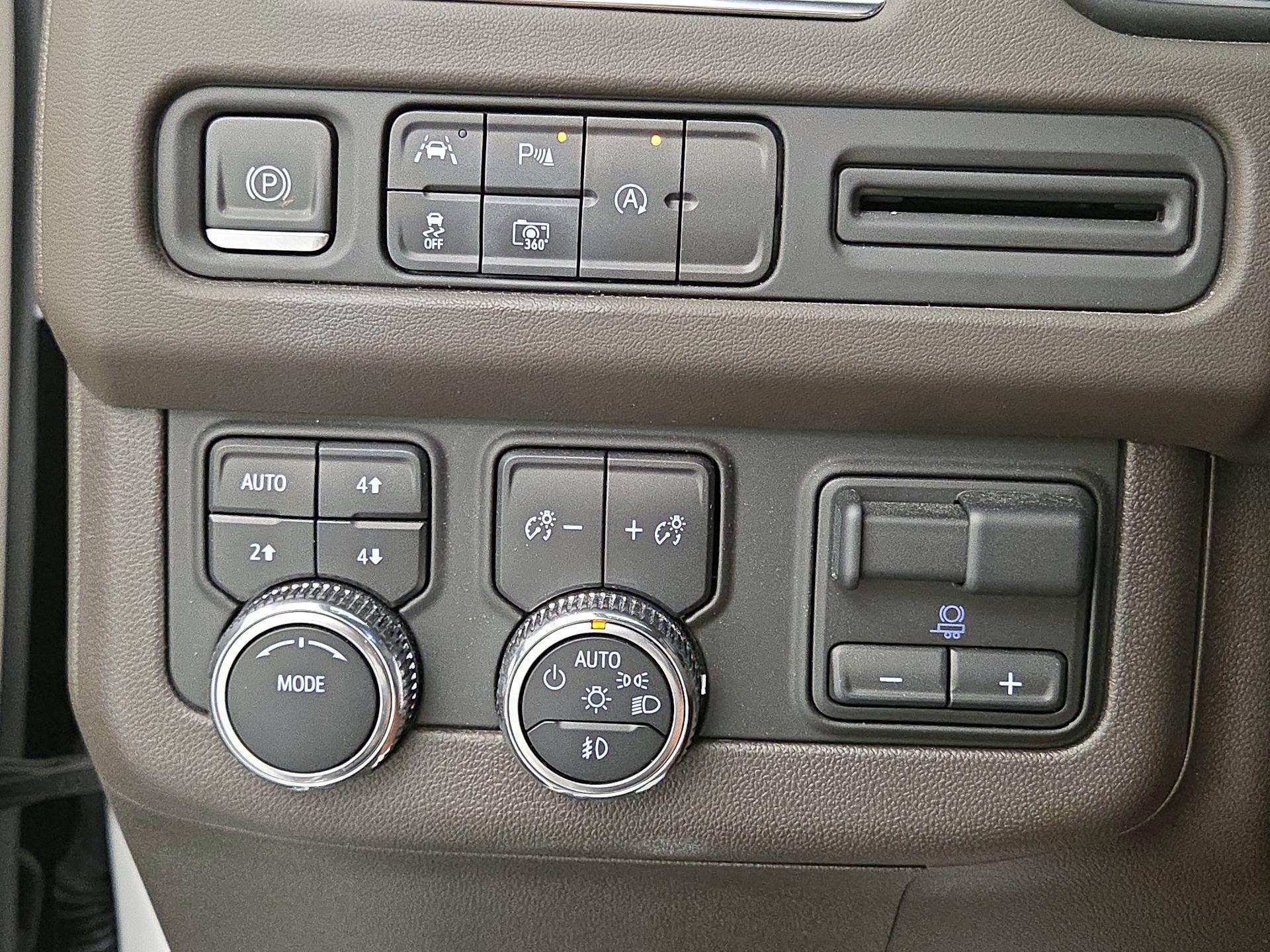 Thumbnail: 2023 GMC Yukon - 13