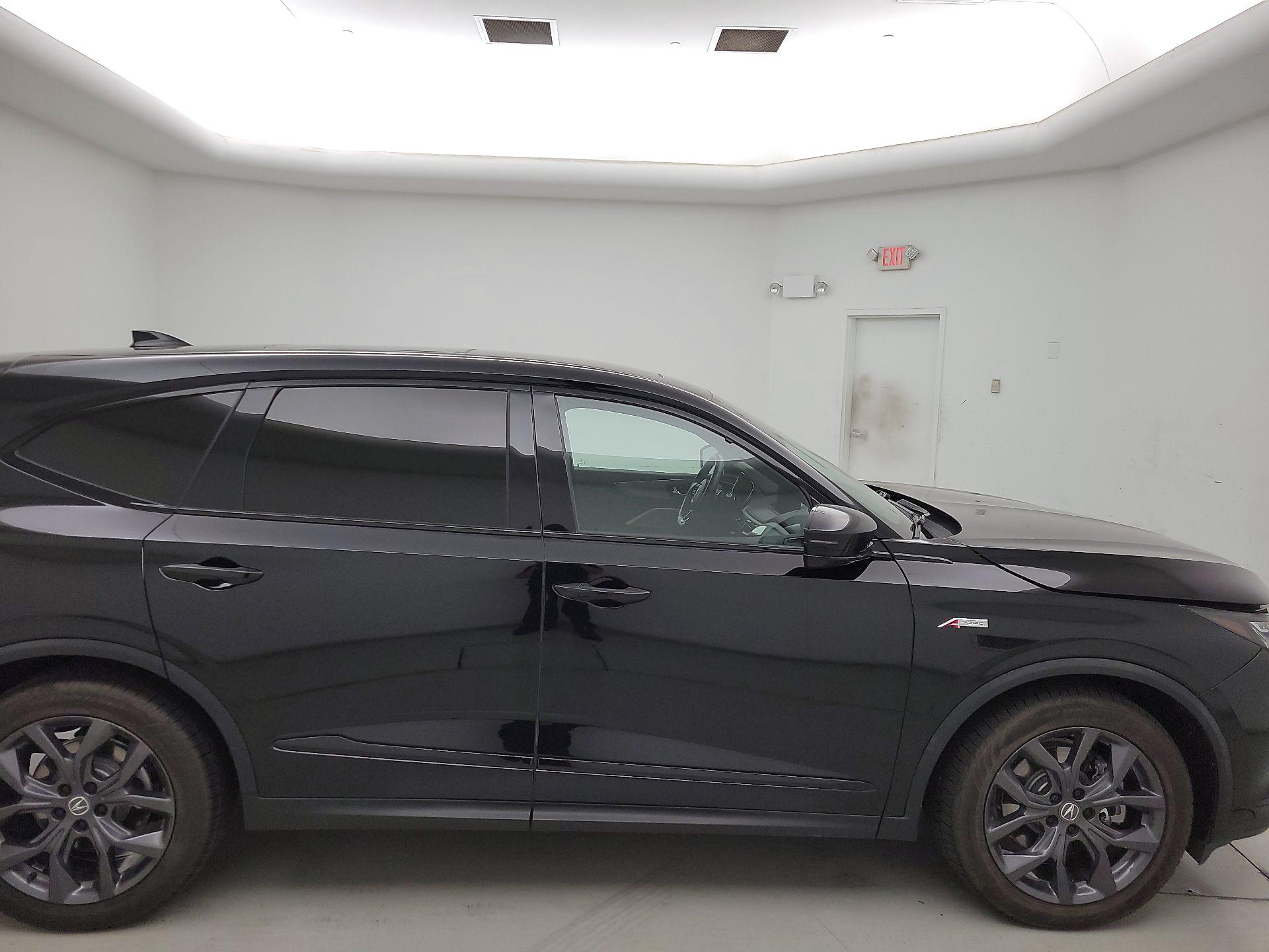 Thumbnail: 2022 Acura MDX - 4