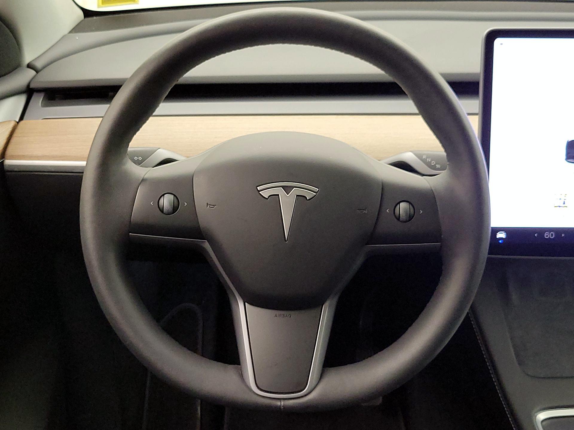 Thumbnail: 2023 Tesla Model Y - 10