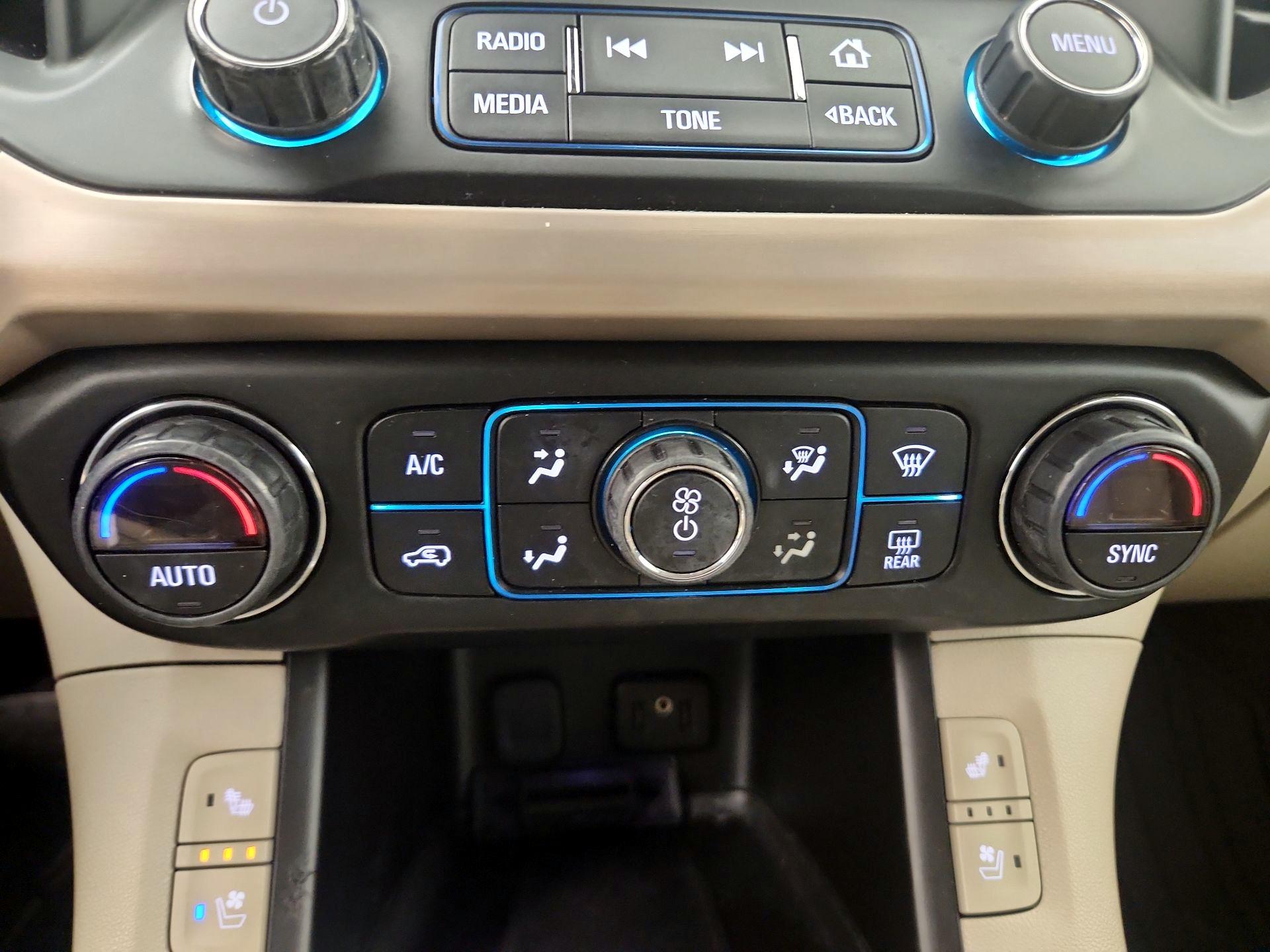 Thumbnail: 2019 GMC Acadia - 16