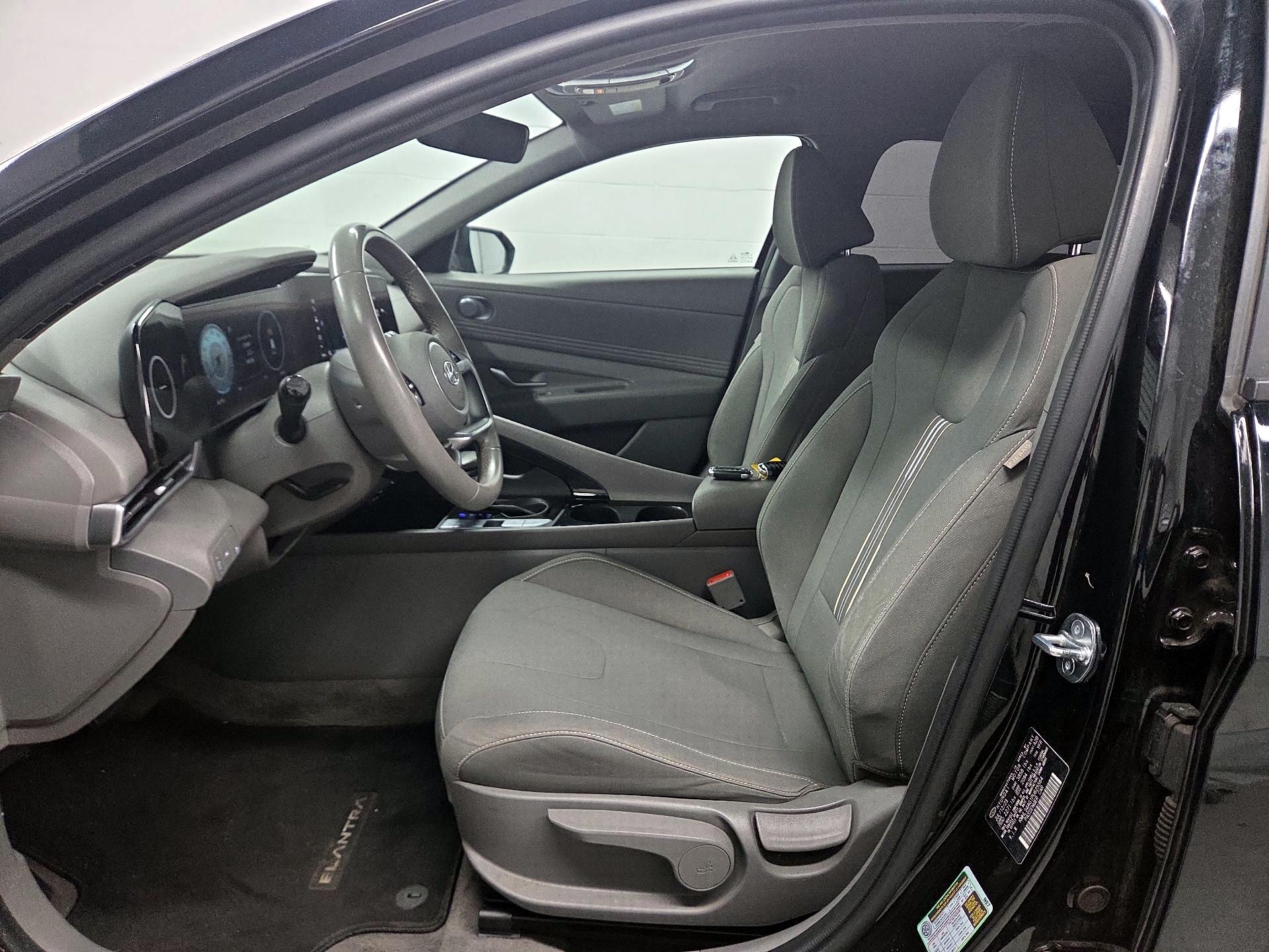 Thumbnail: 2023 Hyundai Elantra - 9