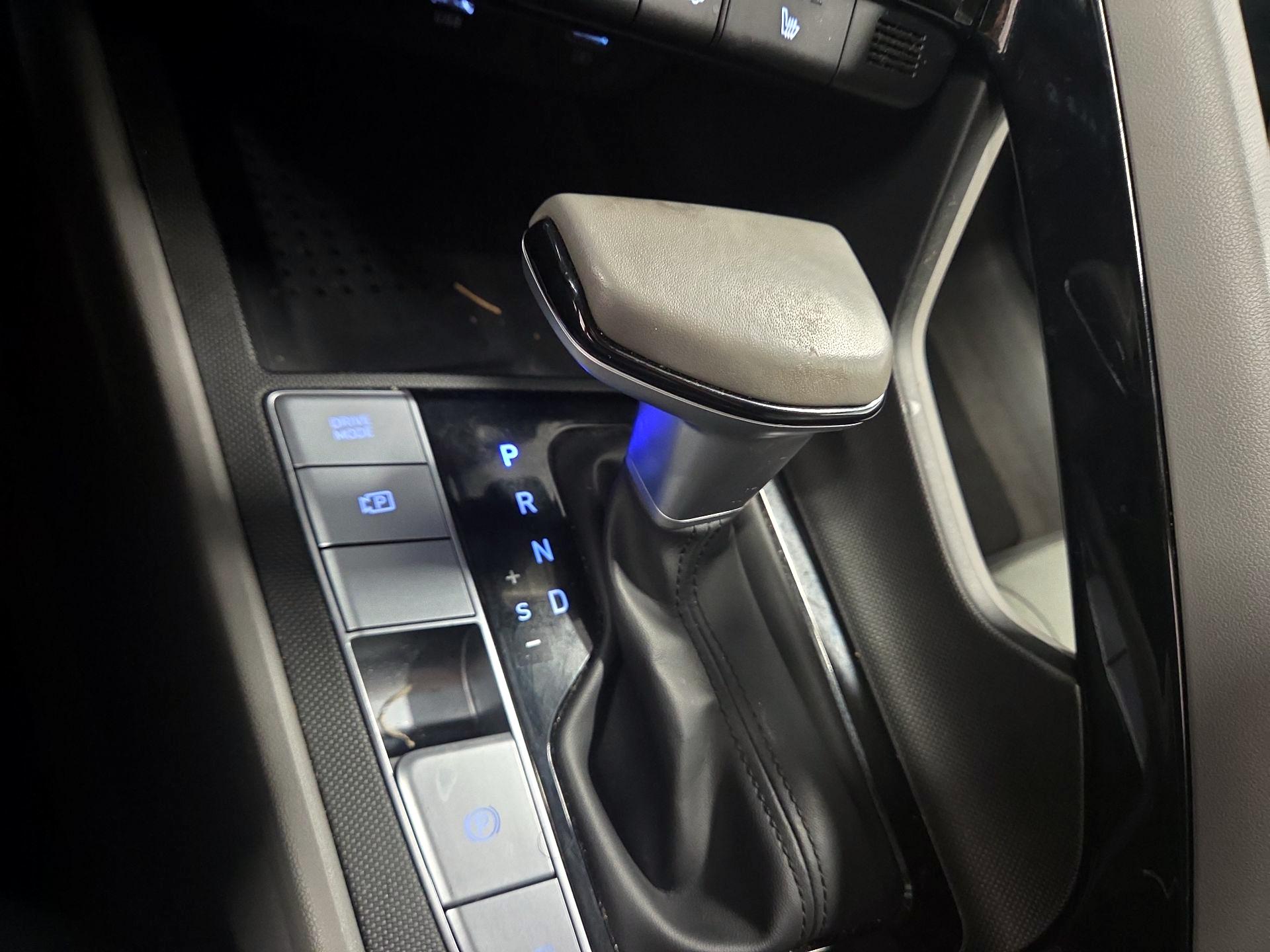 Thumbnail: 2023 Hyundai Elantra - 16
