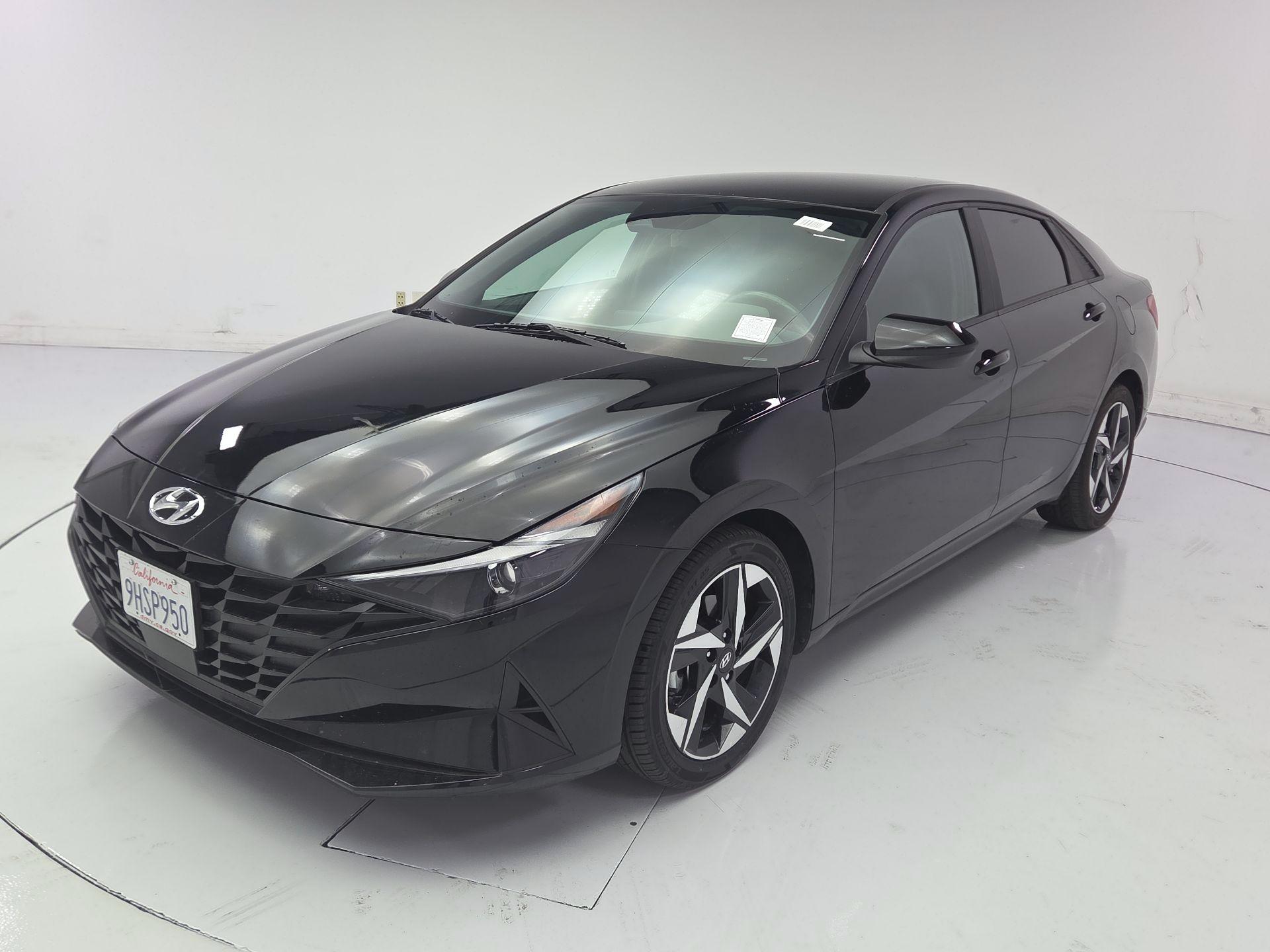 Thumbnail: 2023 Hyundai Elantra - 3