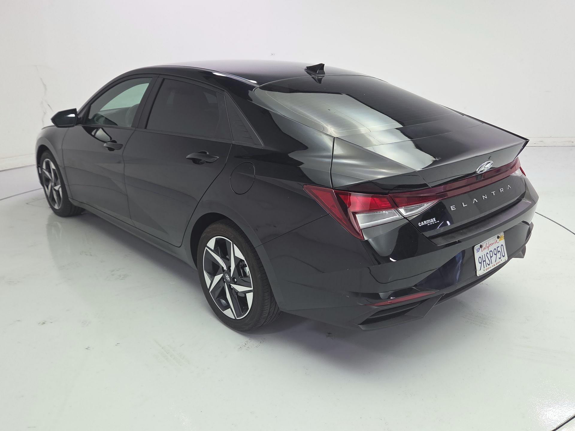 Thumbnail: 2023 Hyundai Elantra - 7