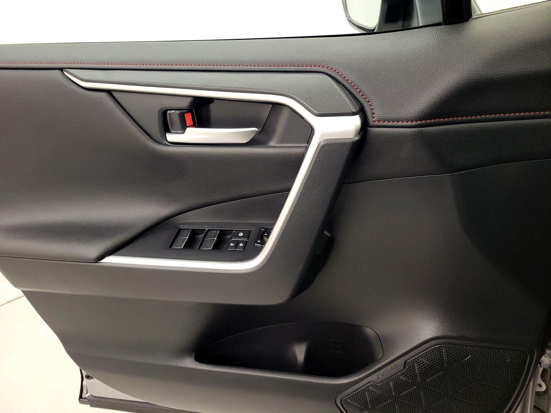 Thumbnail: 2023 Toyota RAV4 - 12